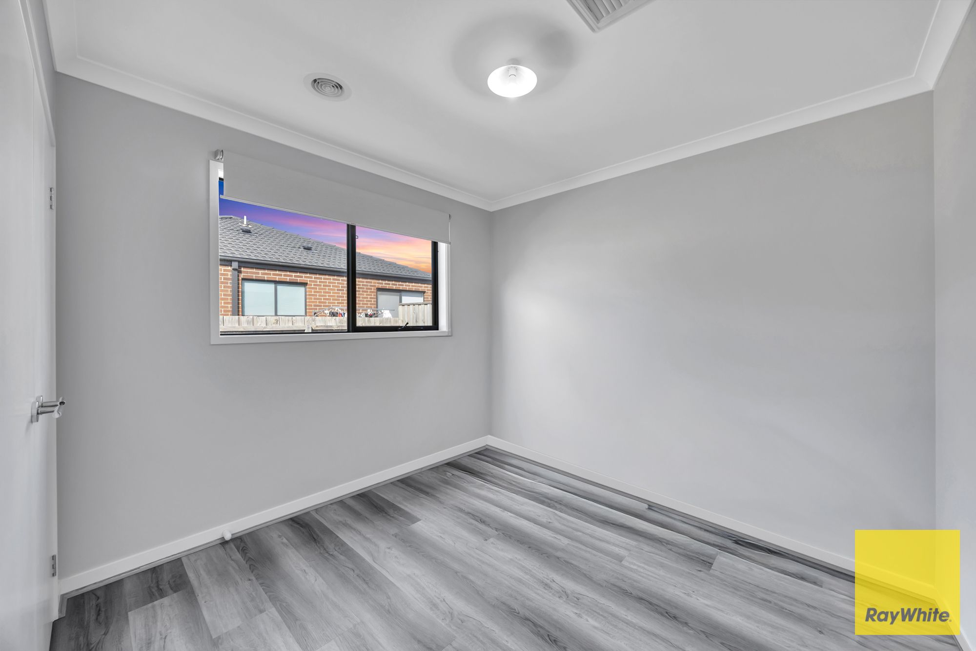 280 Spring Street — photo 8 of 24