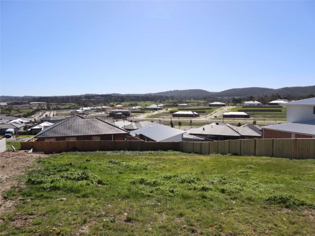 12 Skyline Drive, Officer, VIC 3809