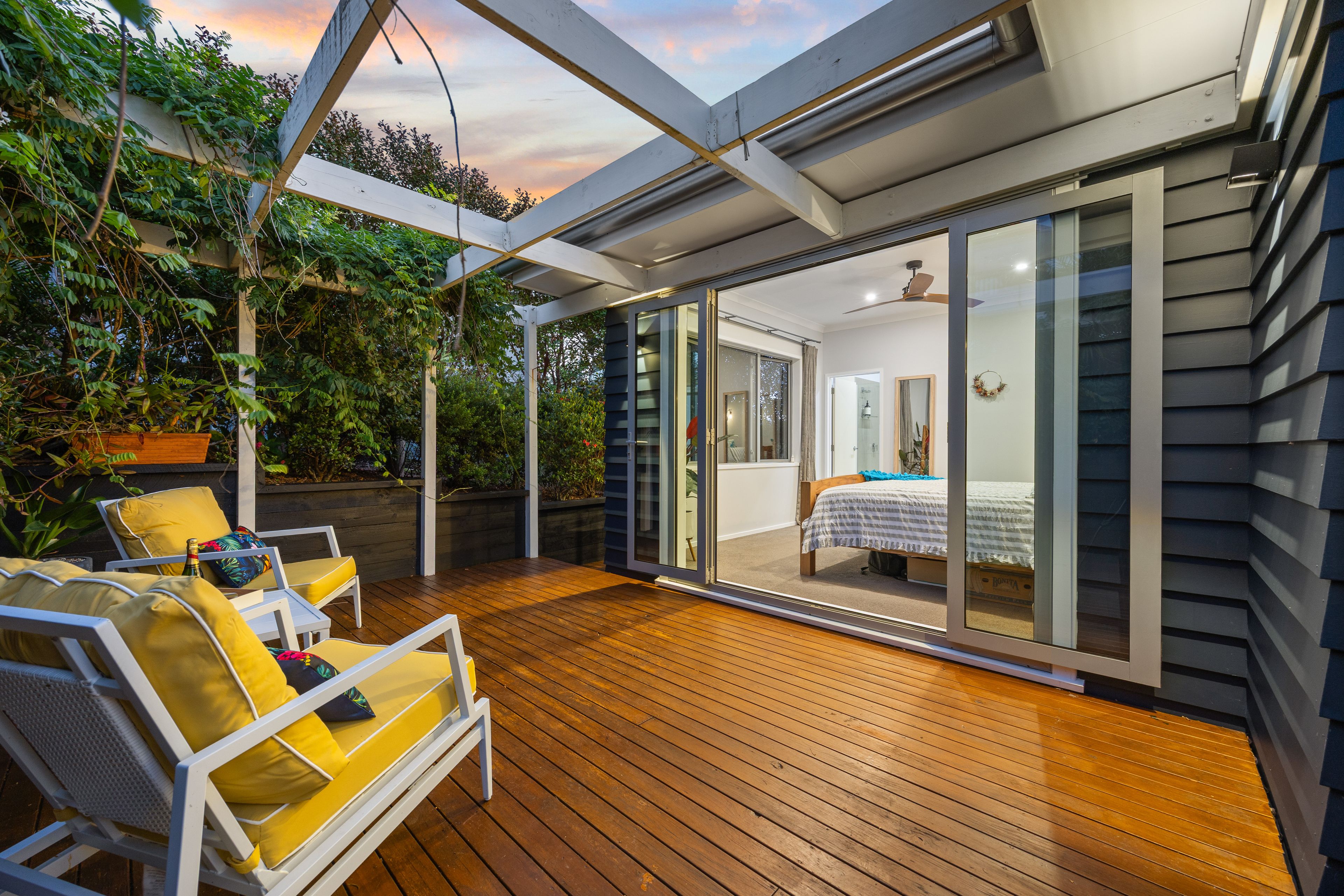 101 Waitakere Road, Waitakere, Waitakere City