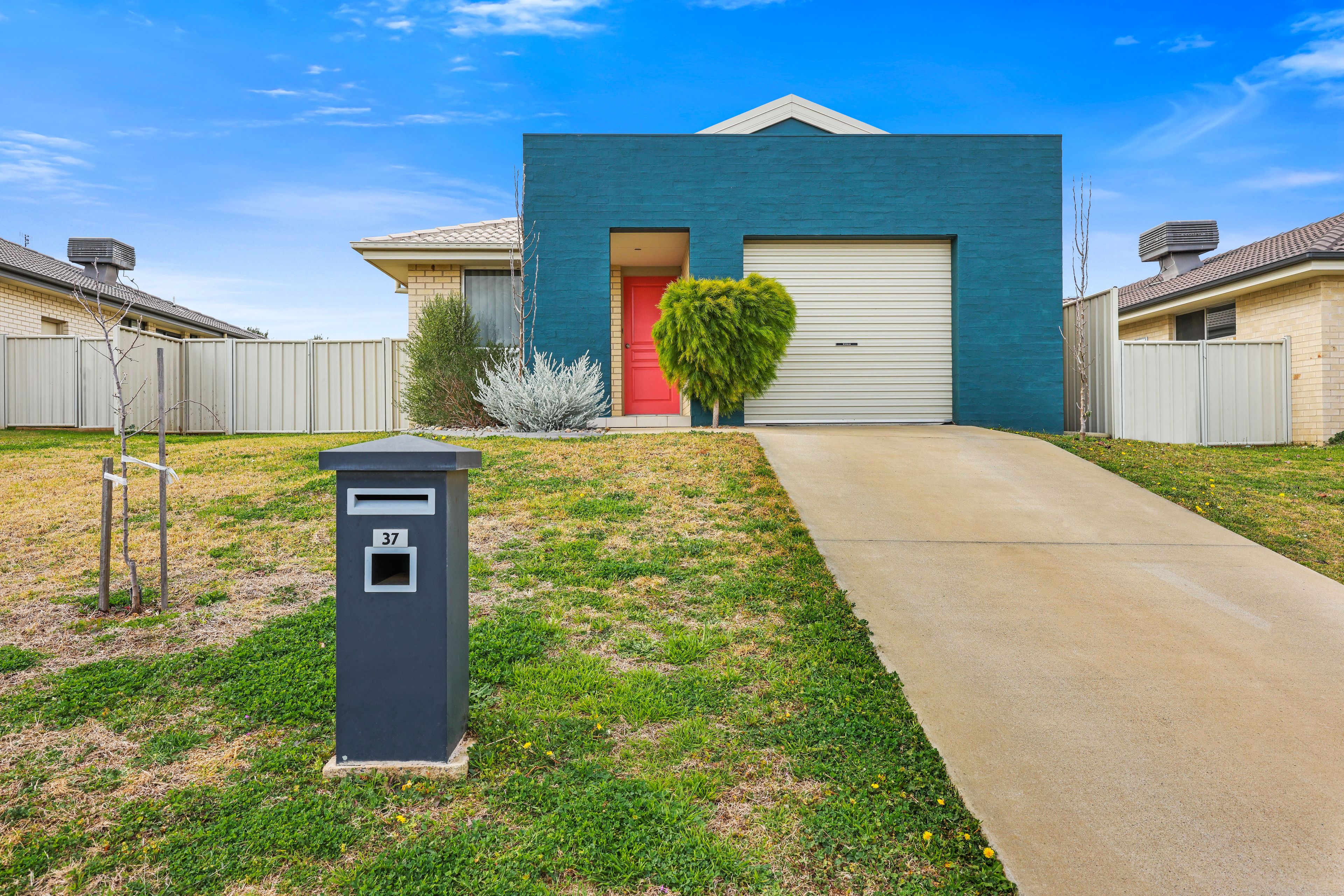 37 Higgins Lane, Tamworth NSW 2340