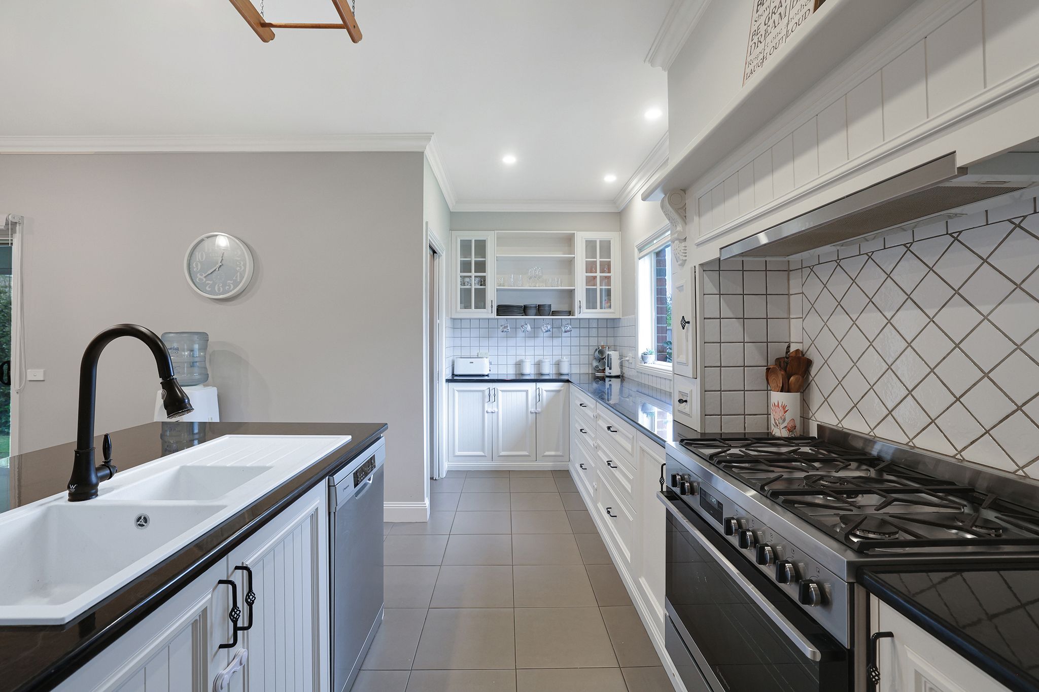 12 Lyndhurst Square, Drouin, VIC 3818