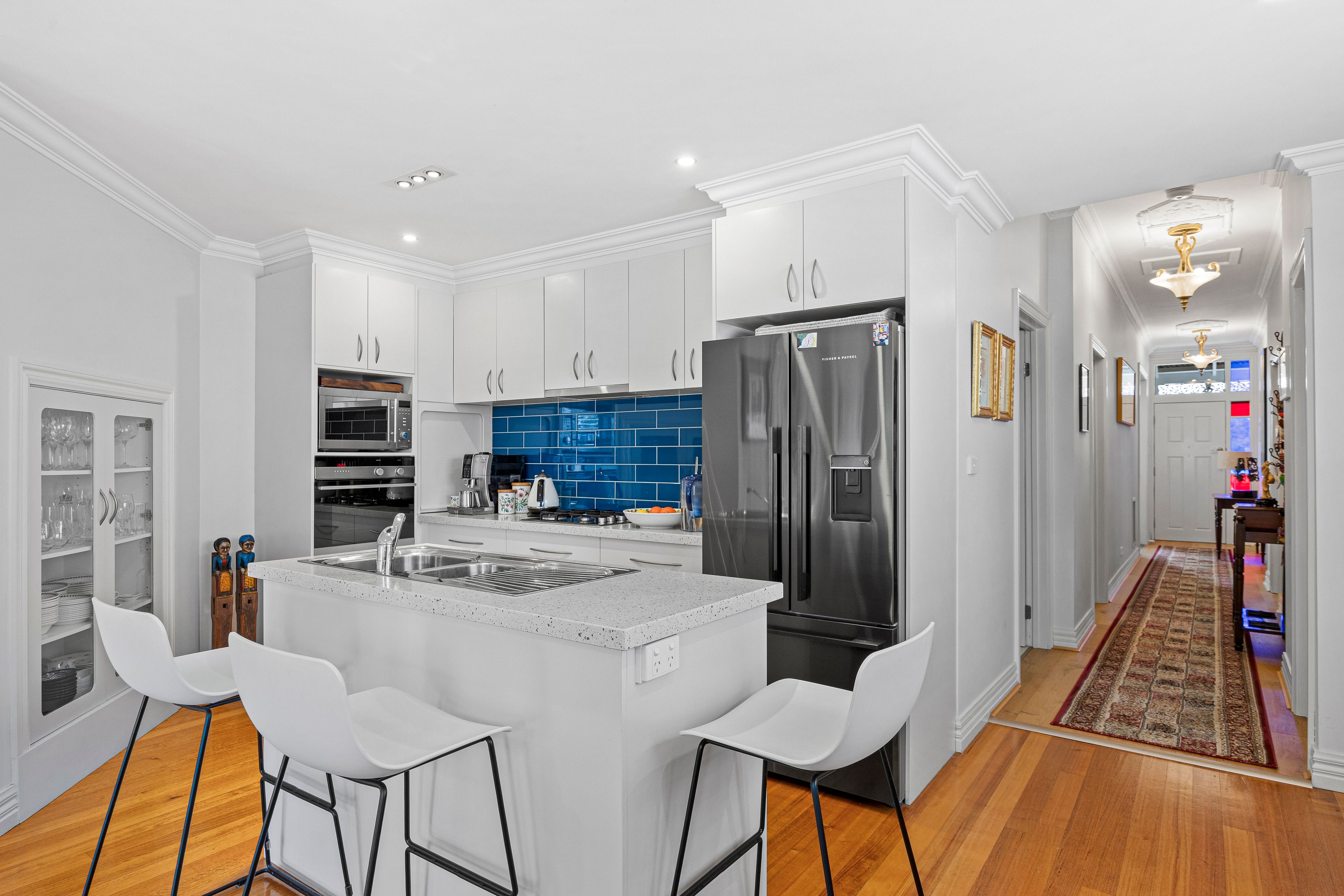118 Victoria Street — photo 5 of 30