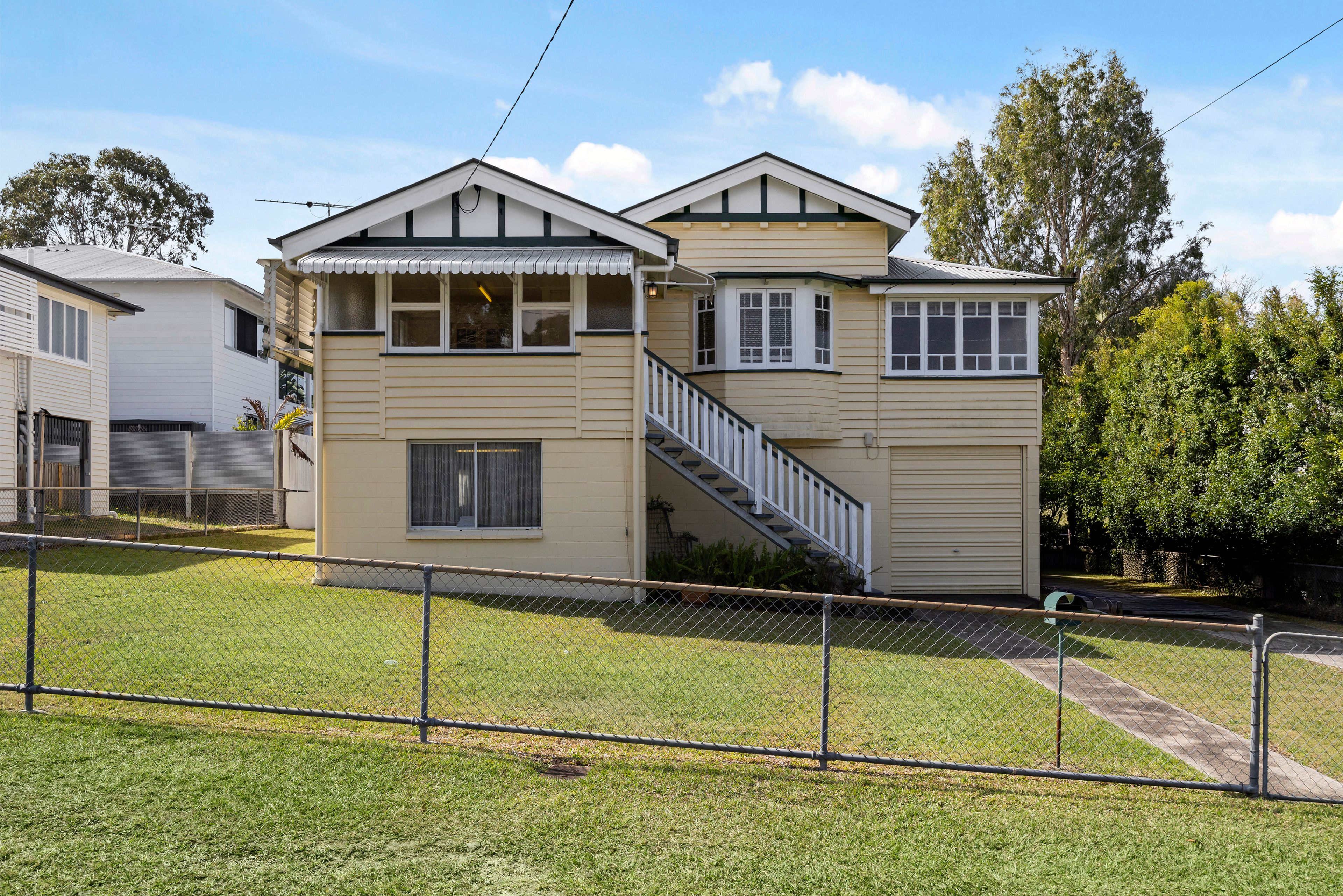 105 Bowman Parade, Bardon, QLD 4065