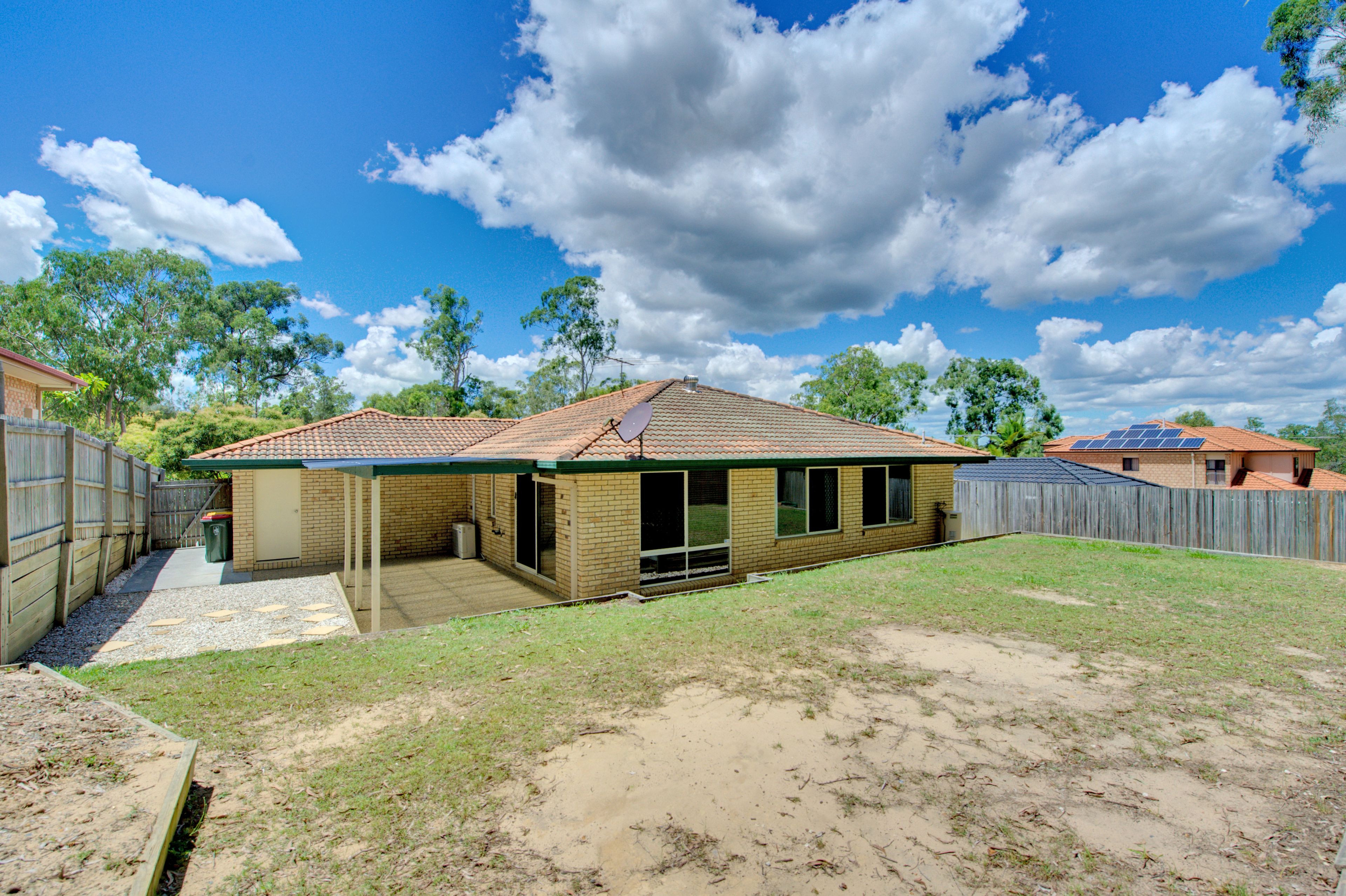 18 Windsor Place, Forest Lake, QLD 4078