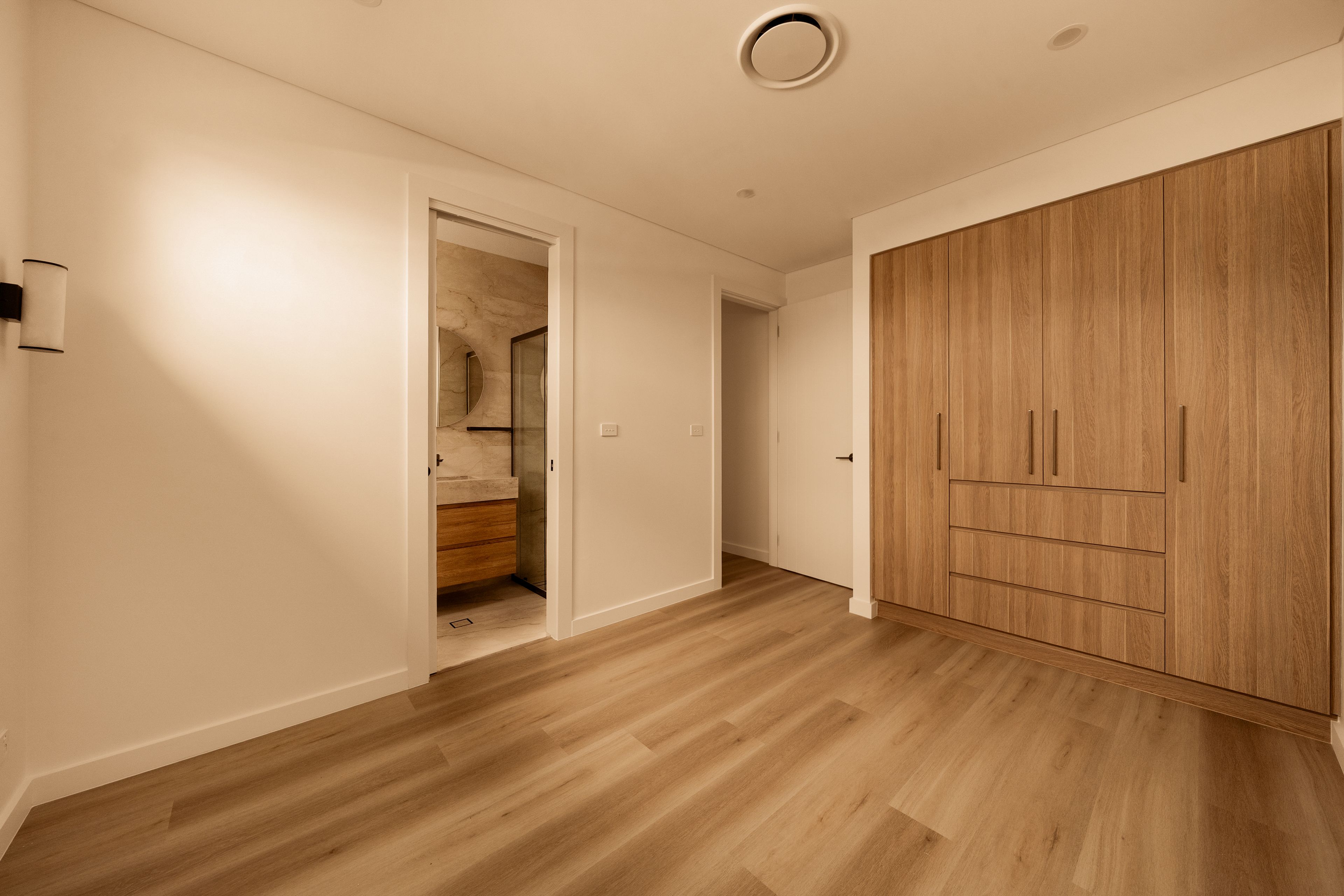 18 Nile Street — photo 13 of 18