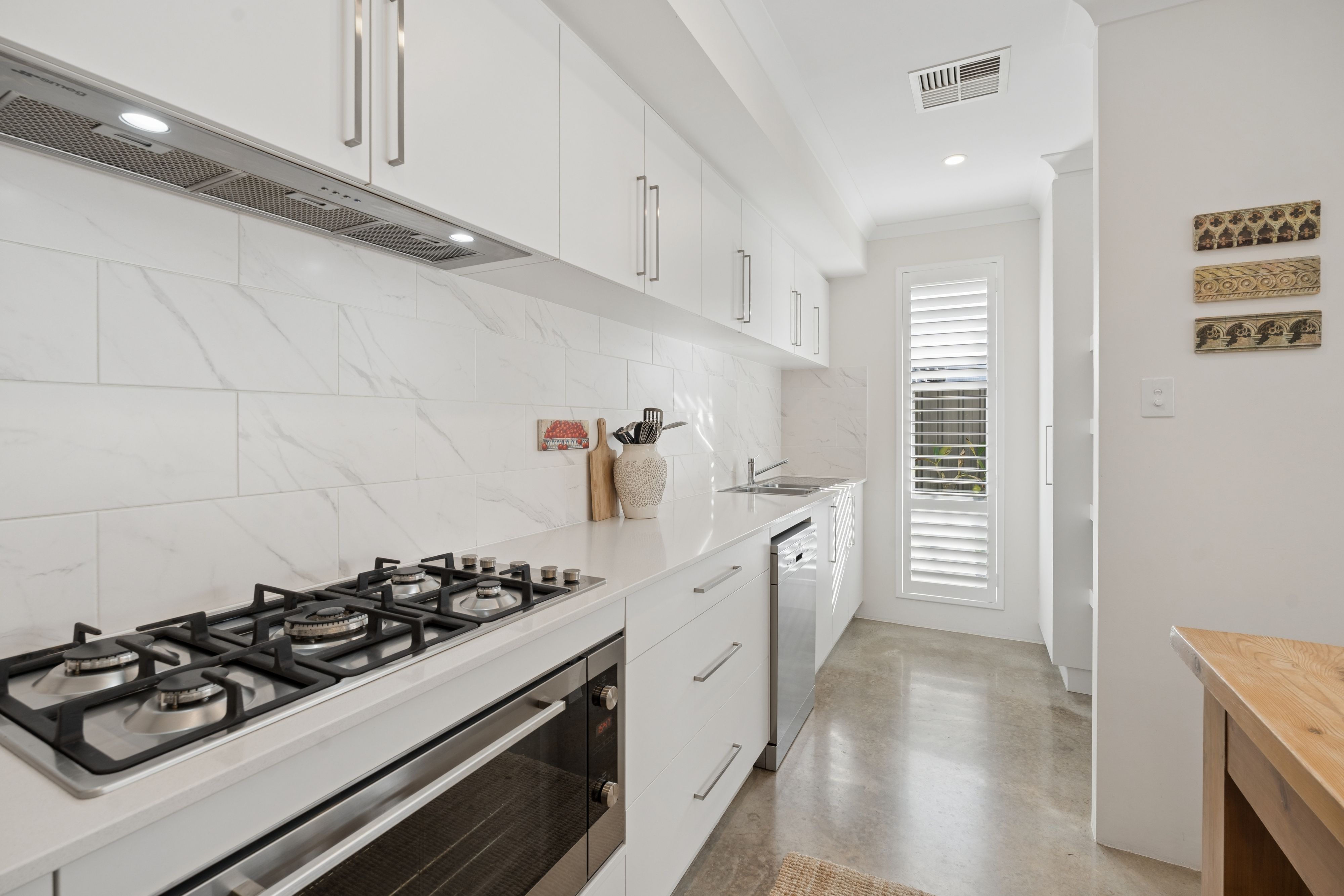 35 Aintree Street — photo 12 of 27