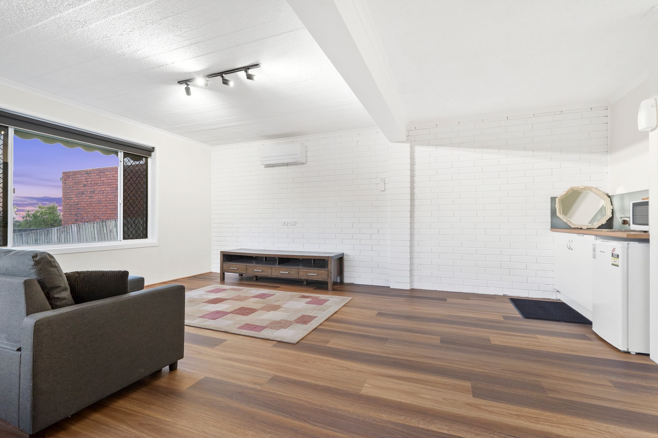 37 Tulloh Street — photo 13 of 18