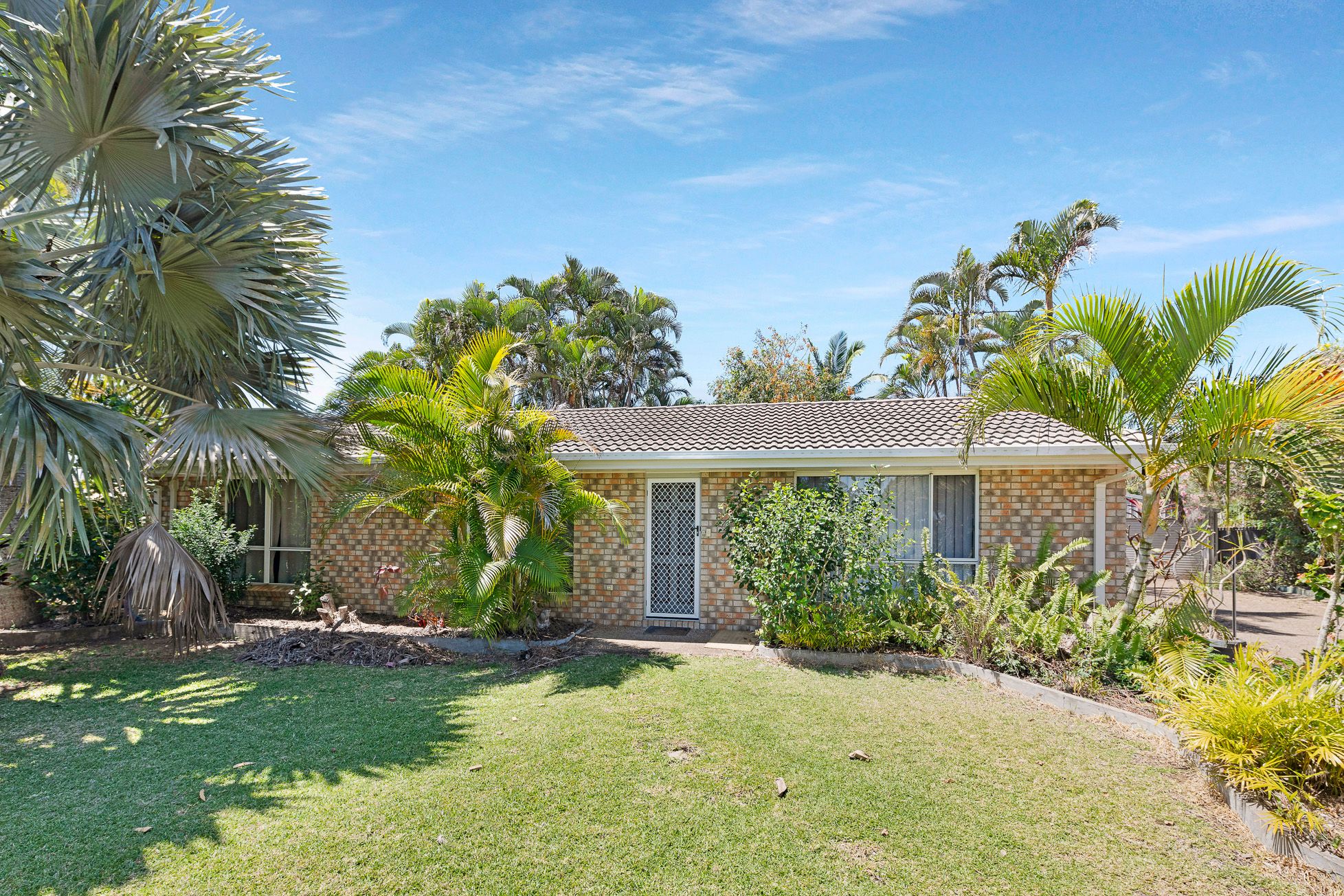 53 Sea Park Road, Burnett Heads, QLD 4670