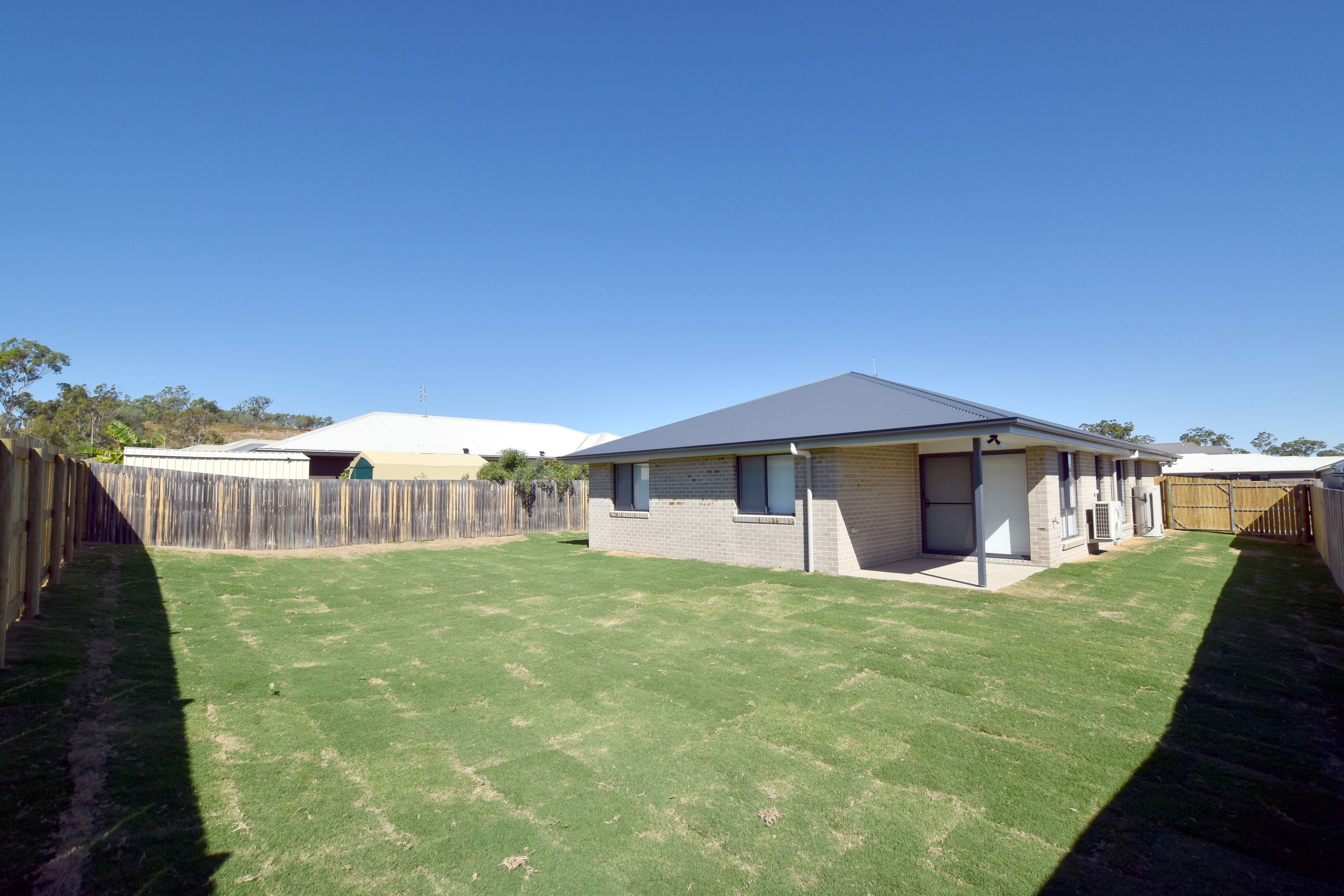 9 Avocet Road, Kirkwood, QLD 4680