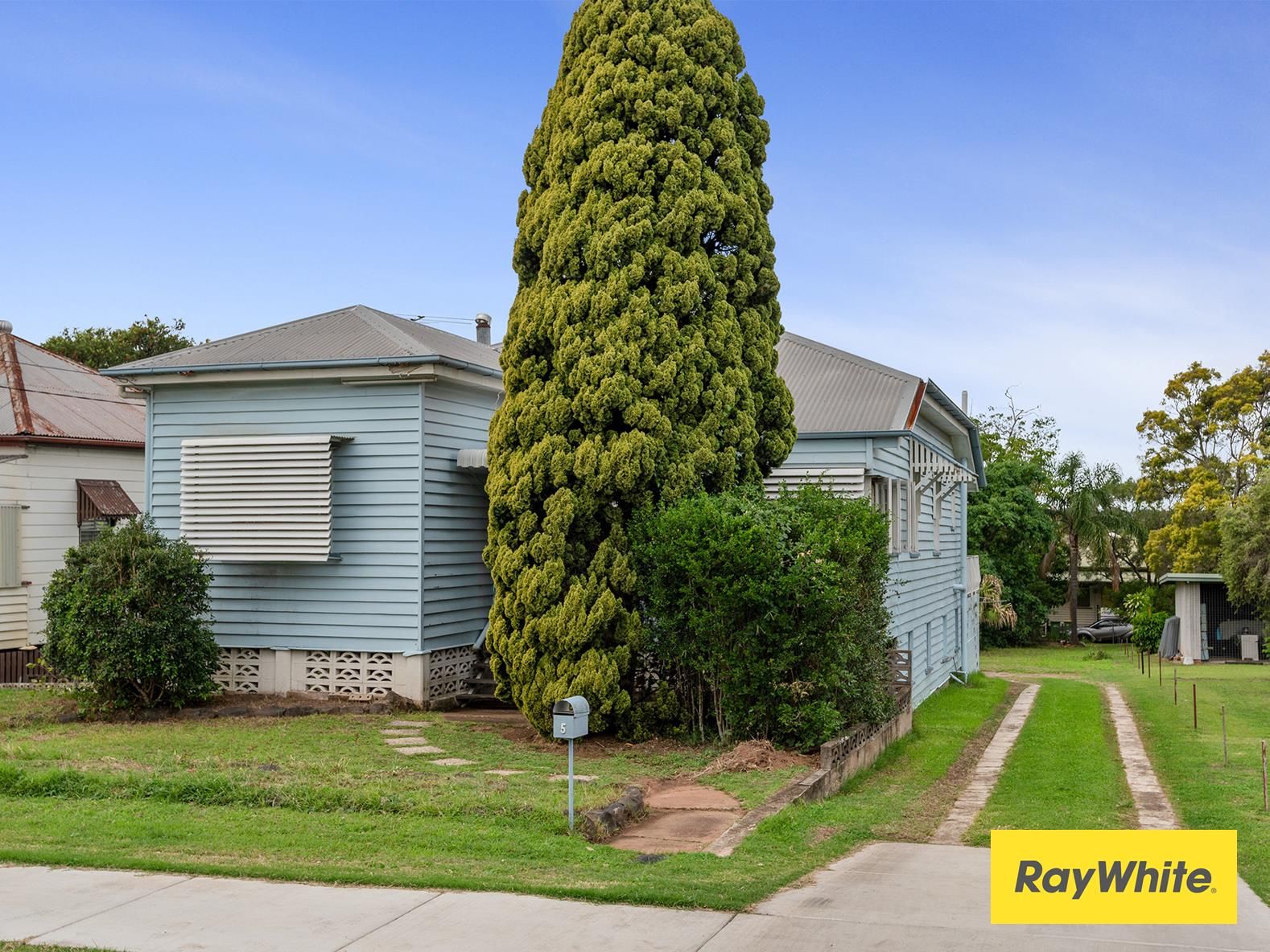 5 Booval Street, Booval, QLD 4304