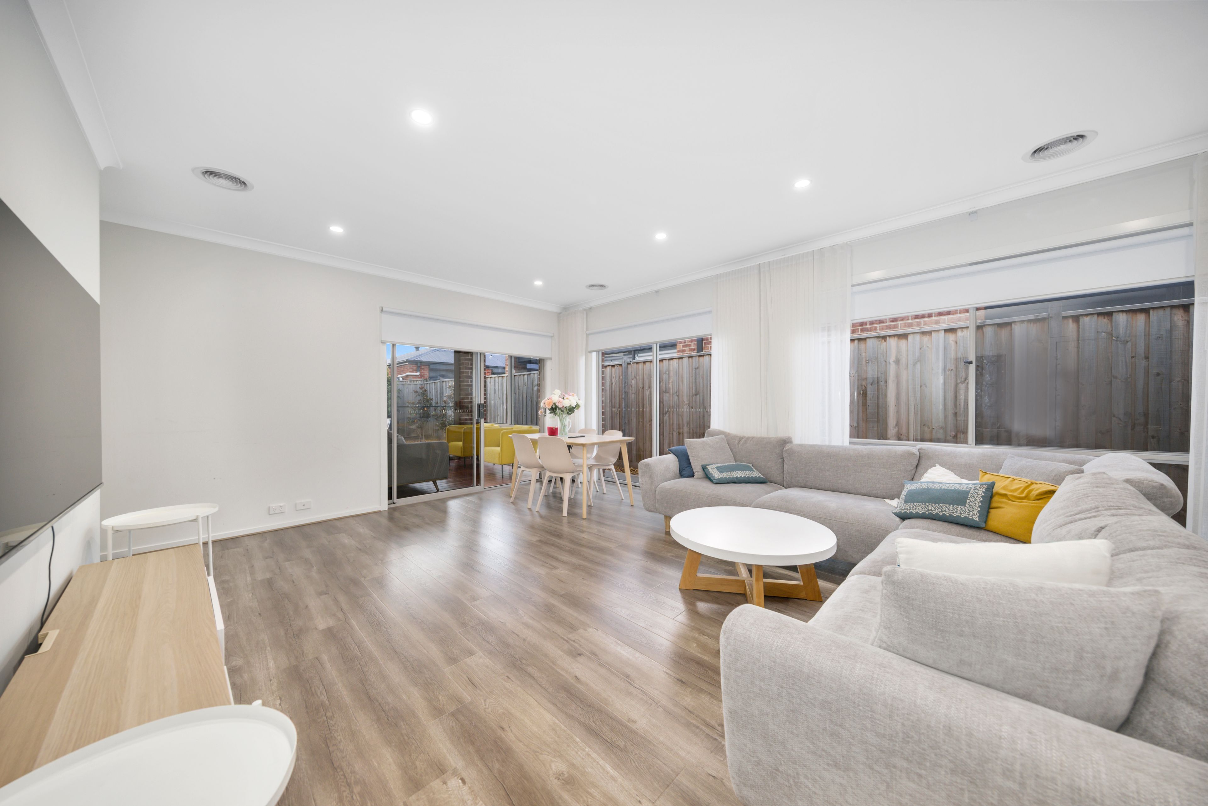 17 Milsom Avenue — photo 6 of 12