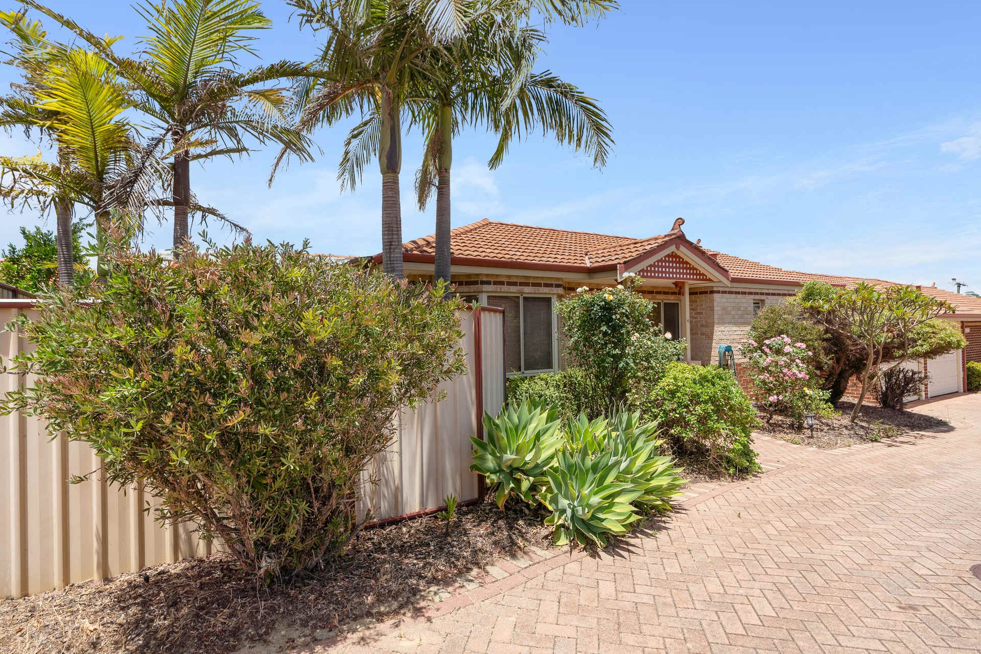 4/7 Brooks Street, Kalamunda, WA 6076