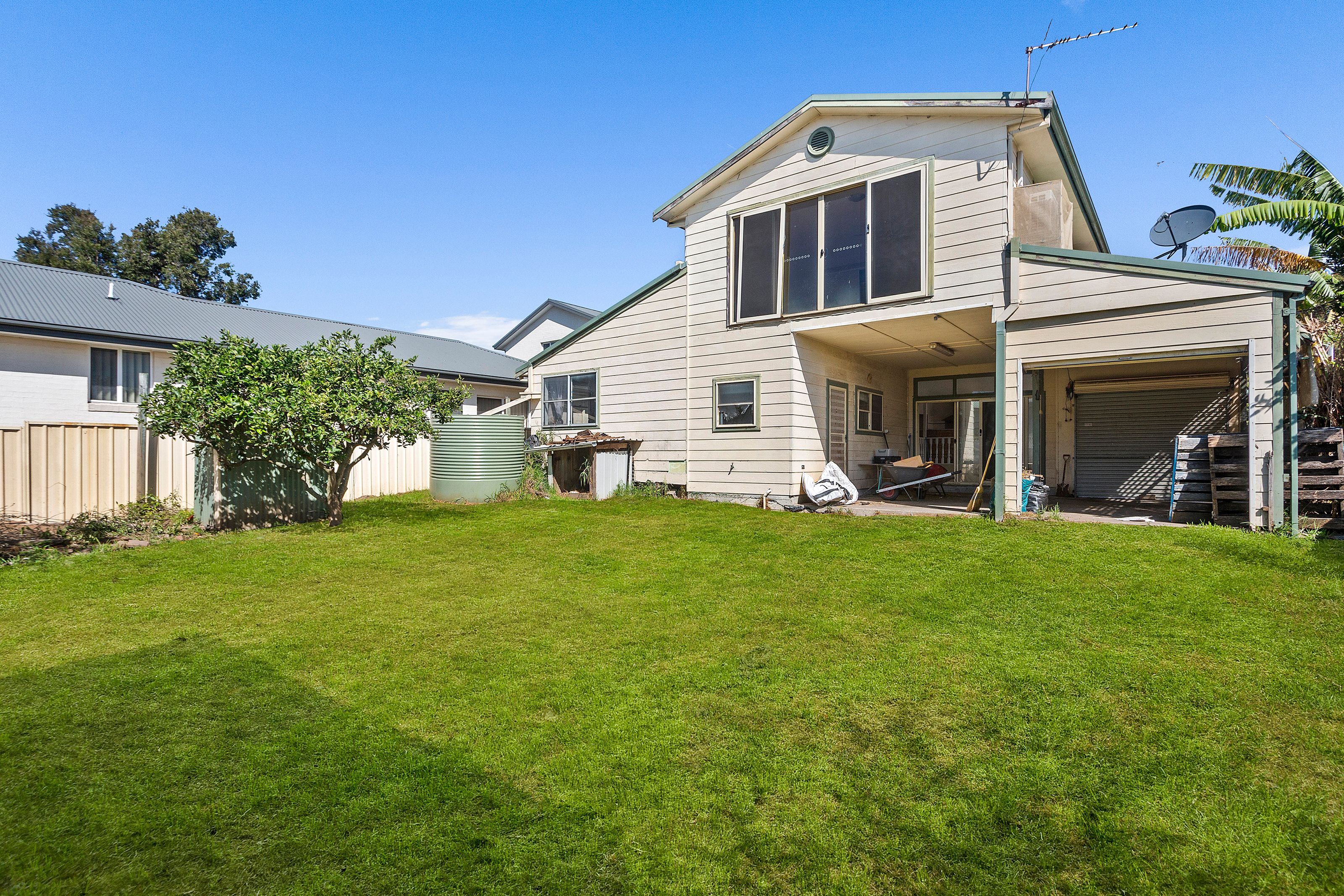 38 Wentworth Street — photo 7 of 10
