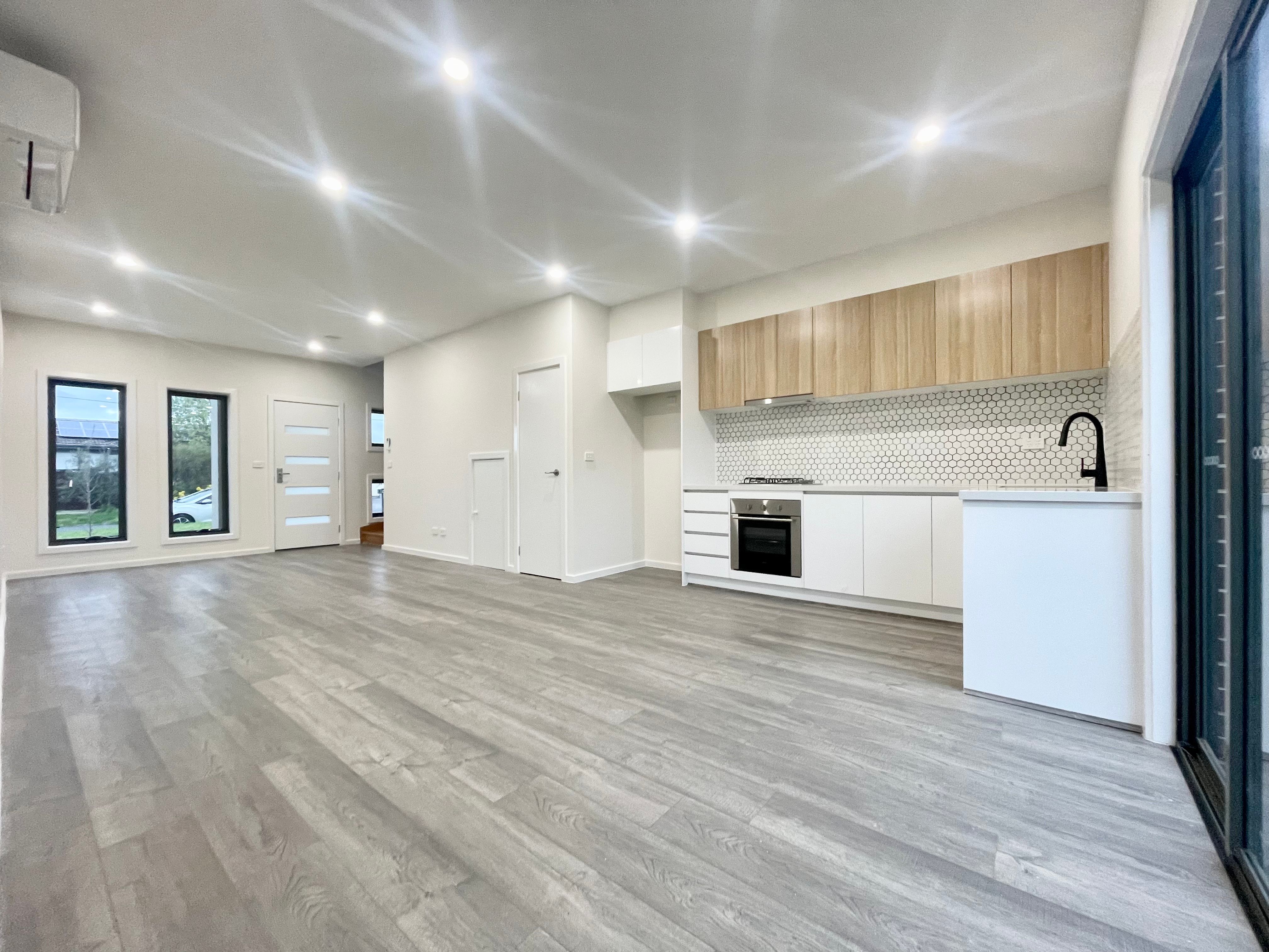 1/124 Lorne Street — photo 3 of 16