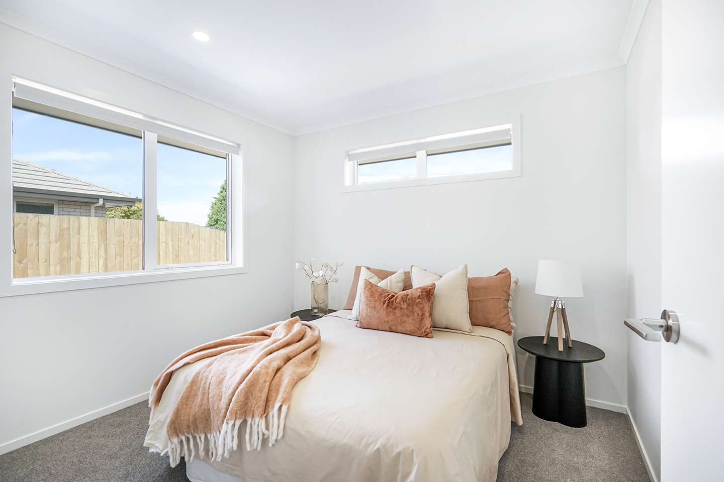 4 Vicarage Lane photo 13