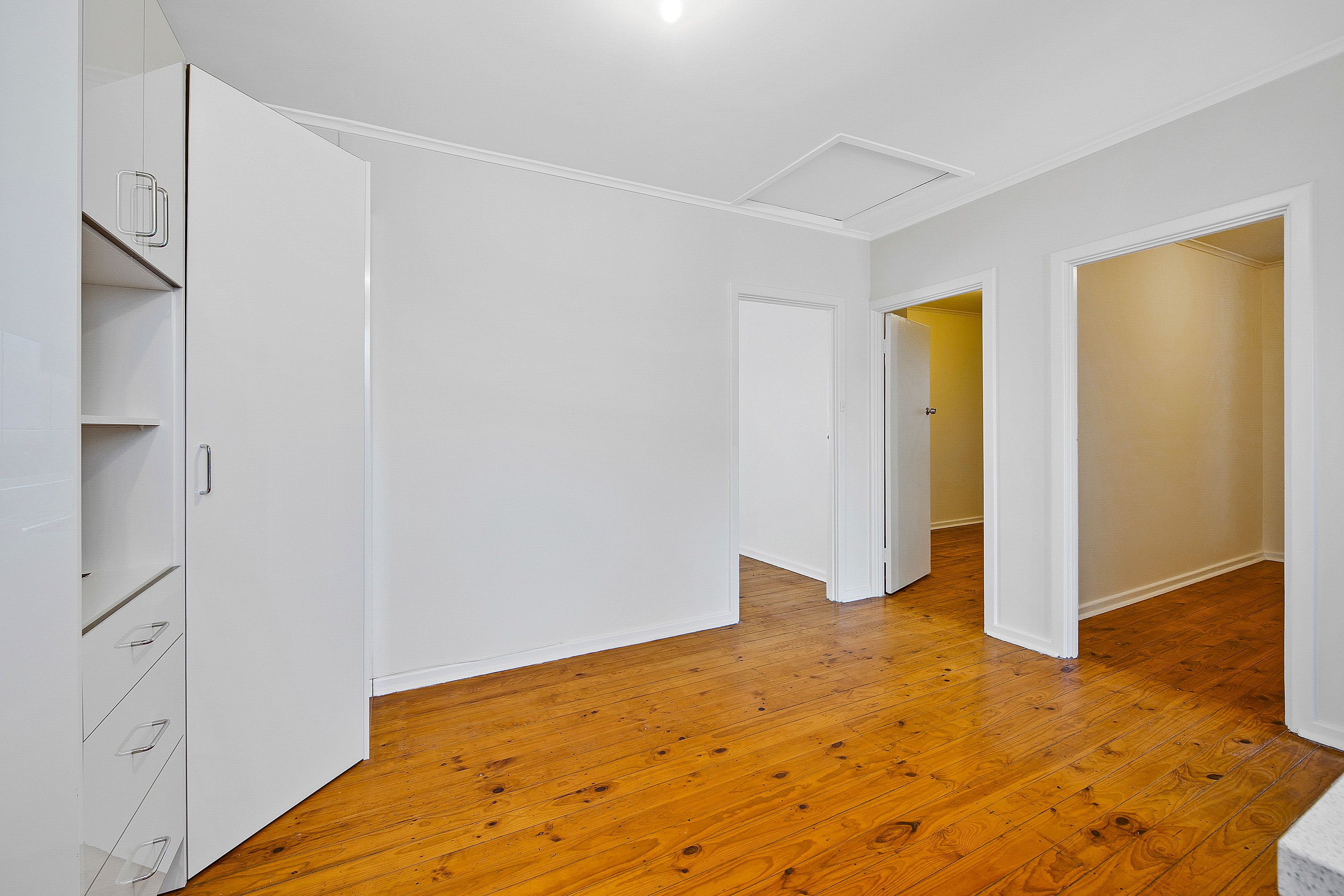 18 Small Crescent — photo 10 of 19