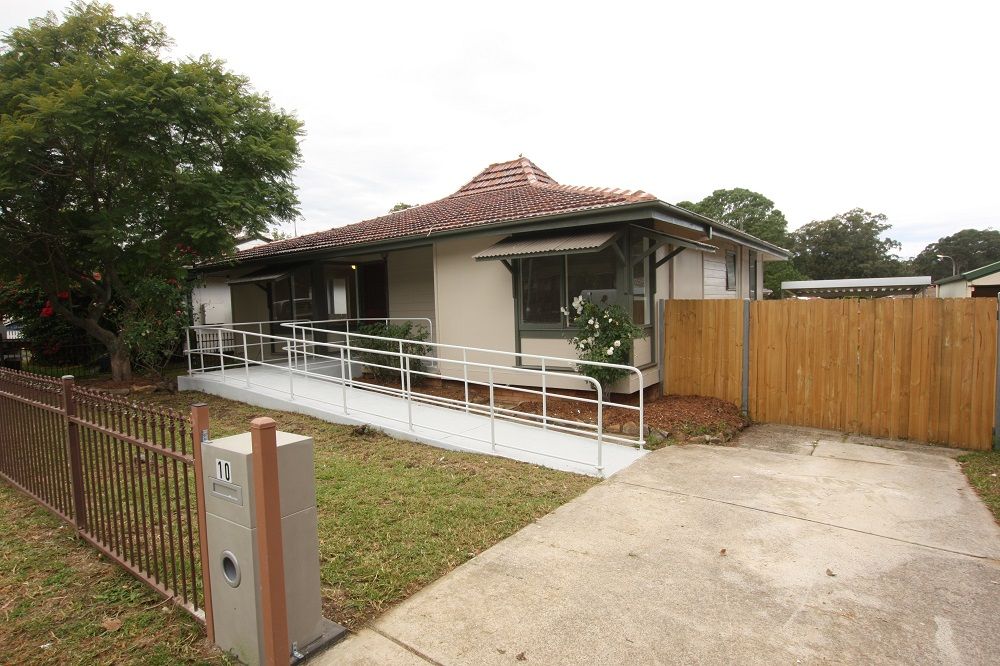 10 Falkiner Way, Airds, NSW 2560