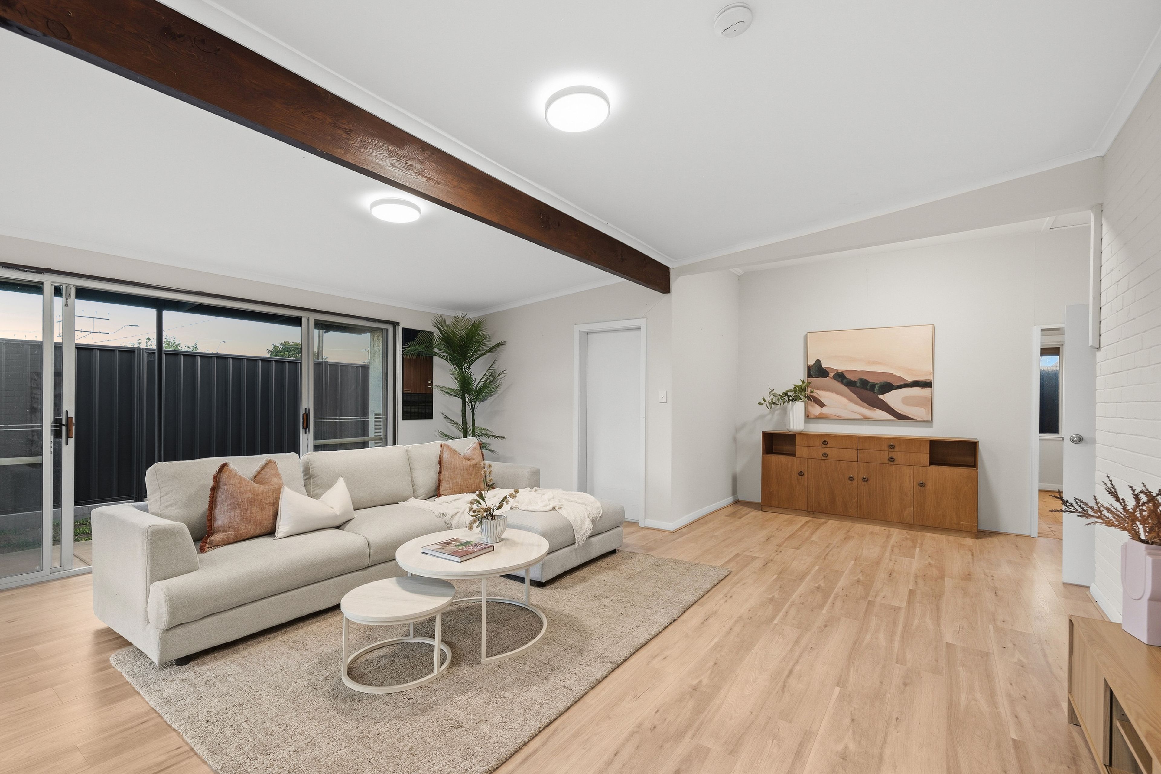 31 Glen Lossie Street — photo 4 of 21