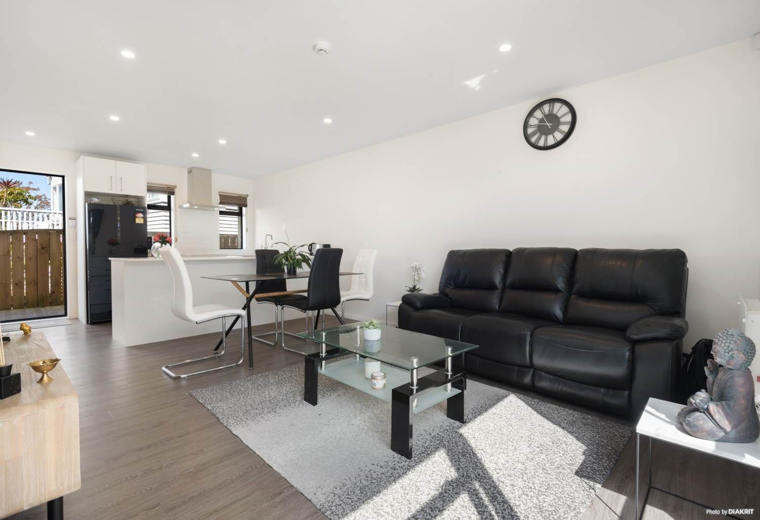 4337B Great North Road, Glendene, Waitakere City