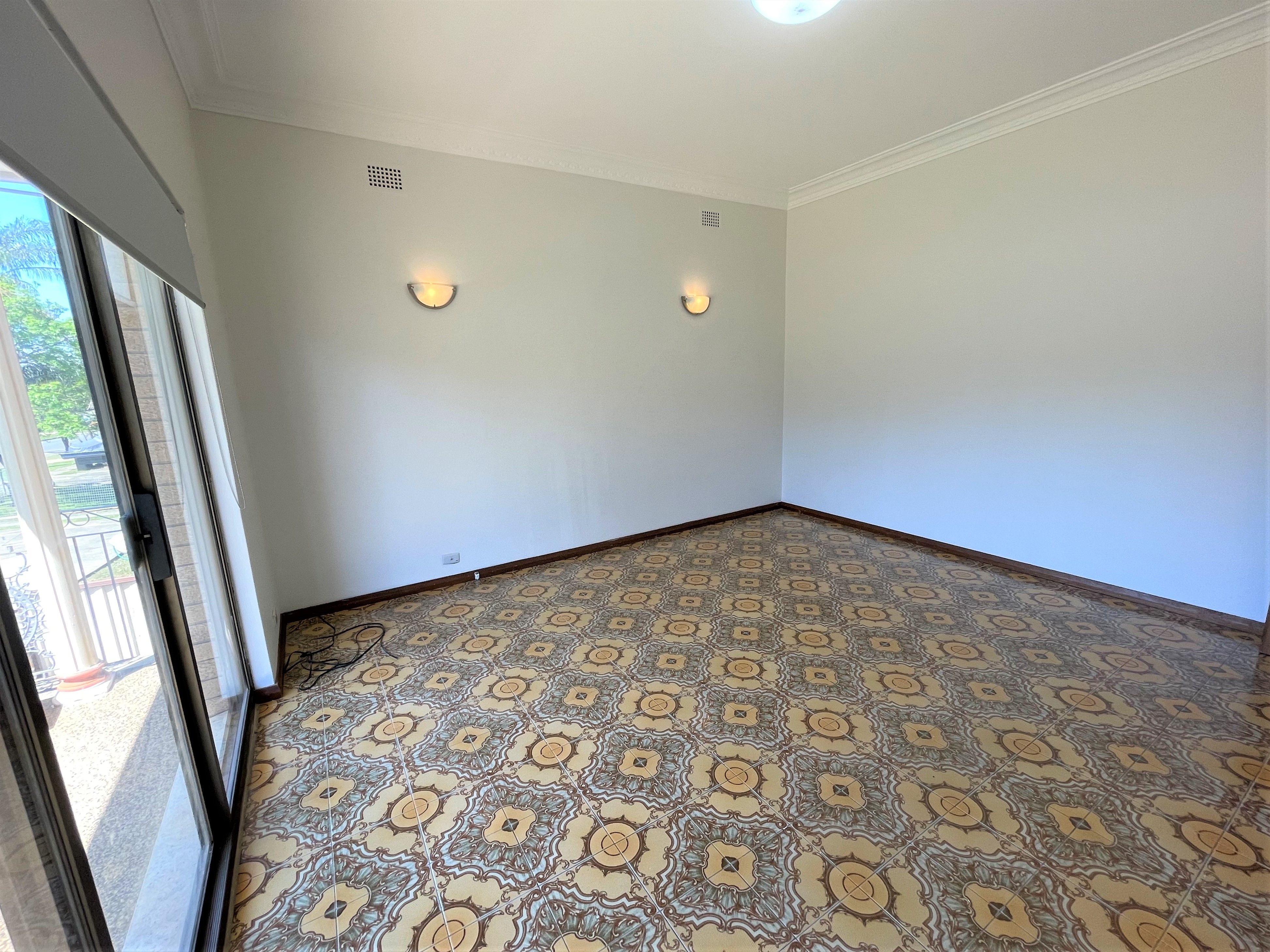 30 Hillview Parade, Lurnea, NSW 2170