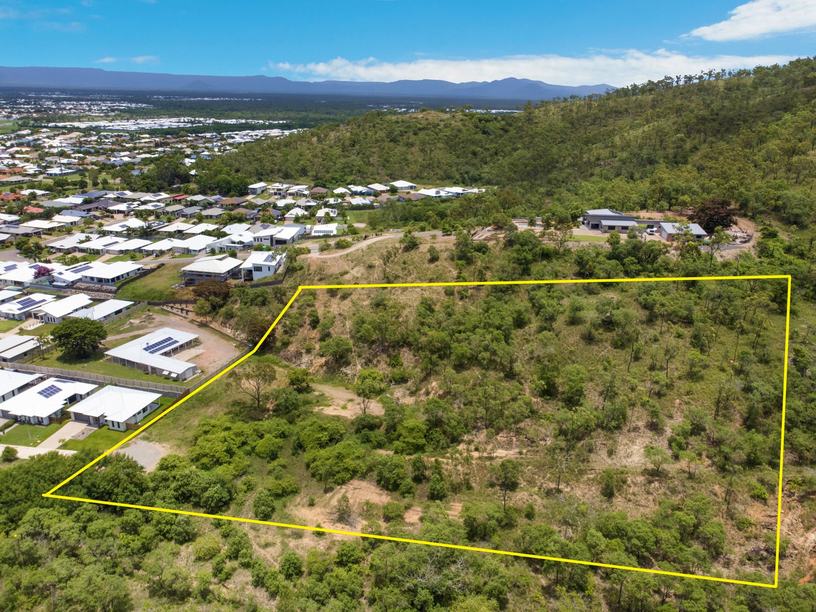 11 May Kooth Place, Mount Louisa, QLD 4814