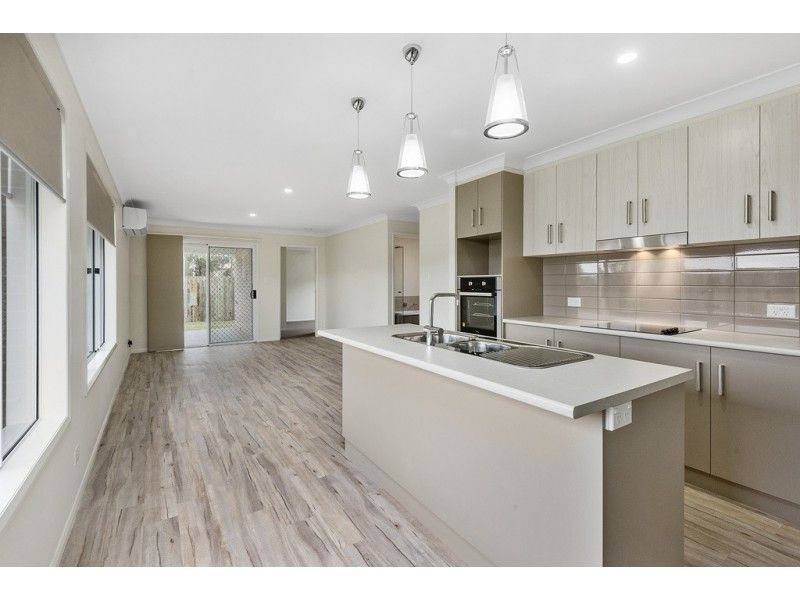 12 Orchard Lane, Glenvale, QLD 4350