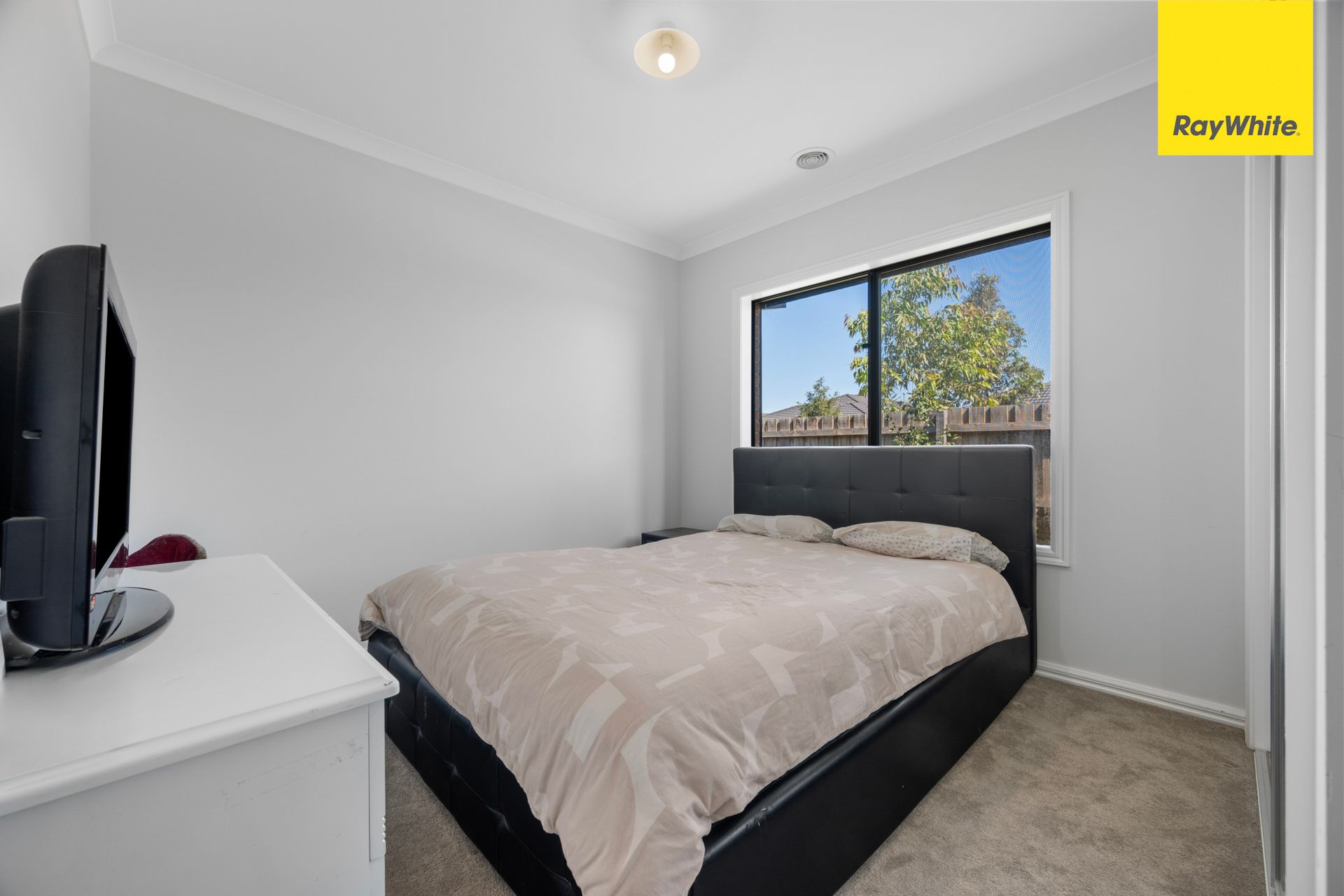 7 Clauscen Avenue — photo 6 of 23