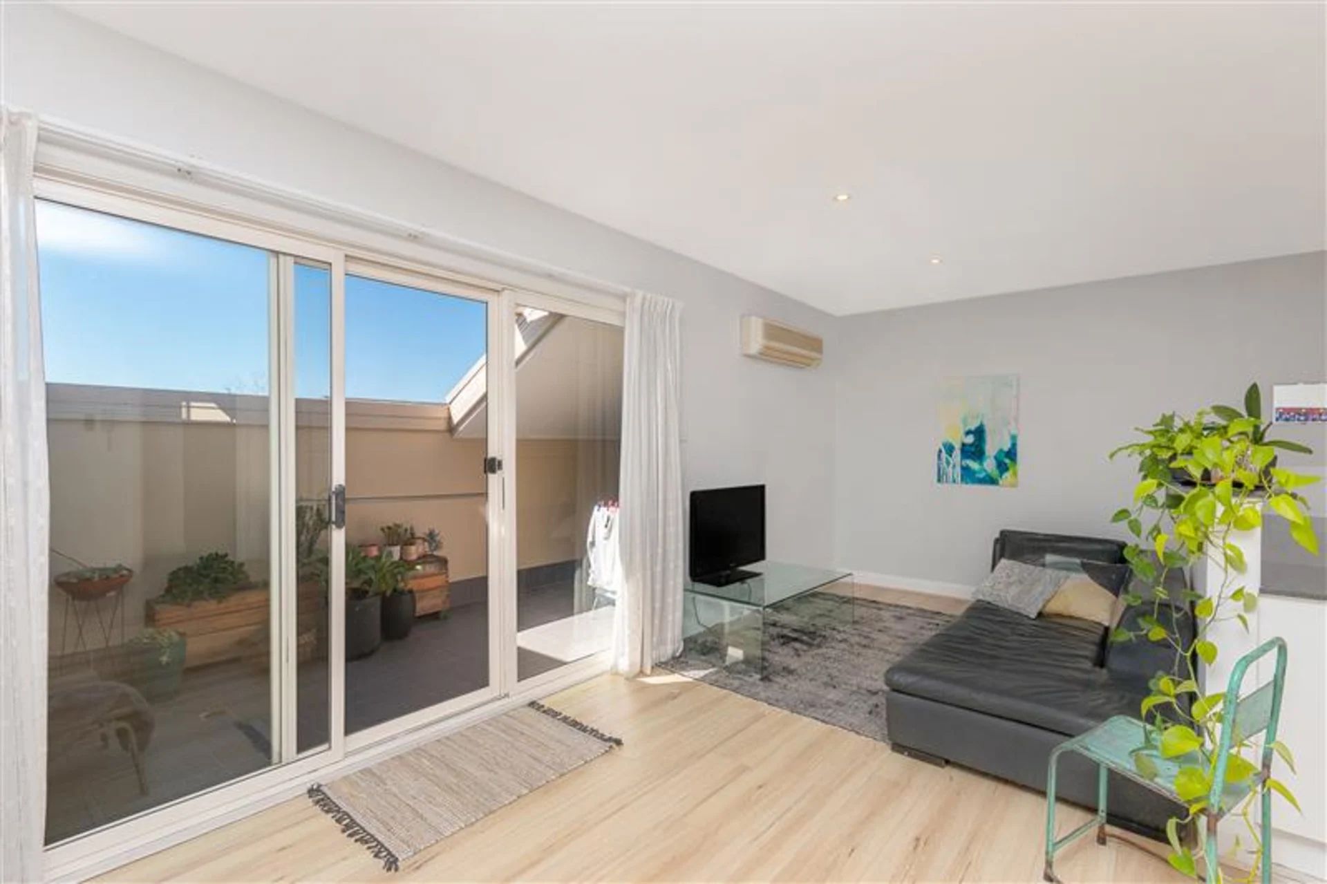 99/5 Empire Circuit, Forrest, ACT 2603