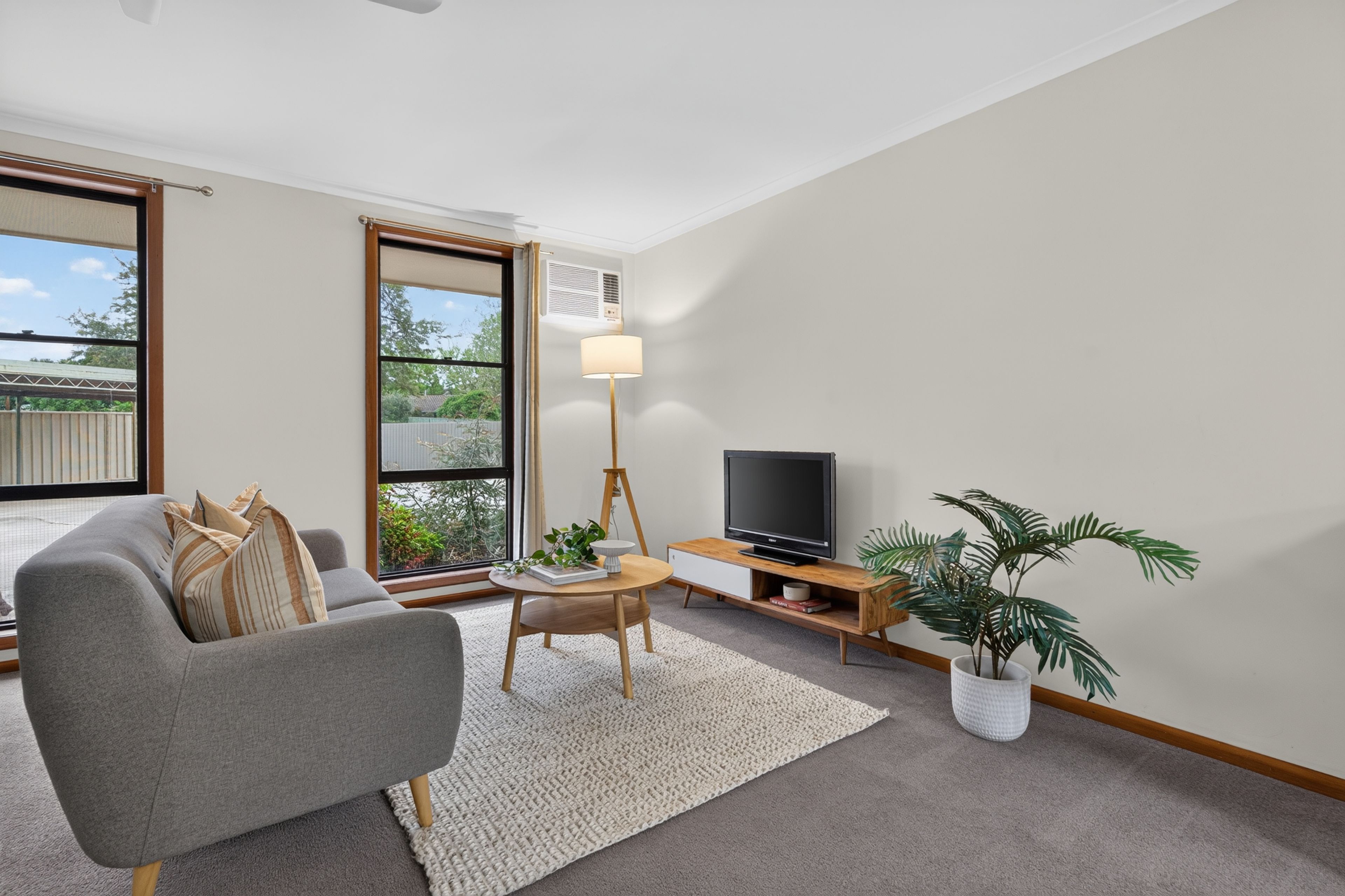 2/568 Grayfern Court — photo 8 of 18