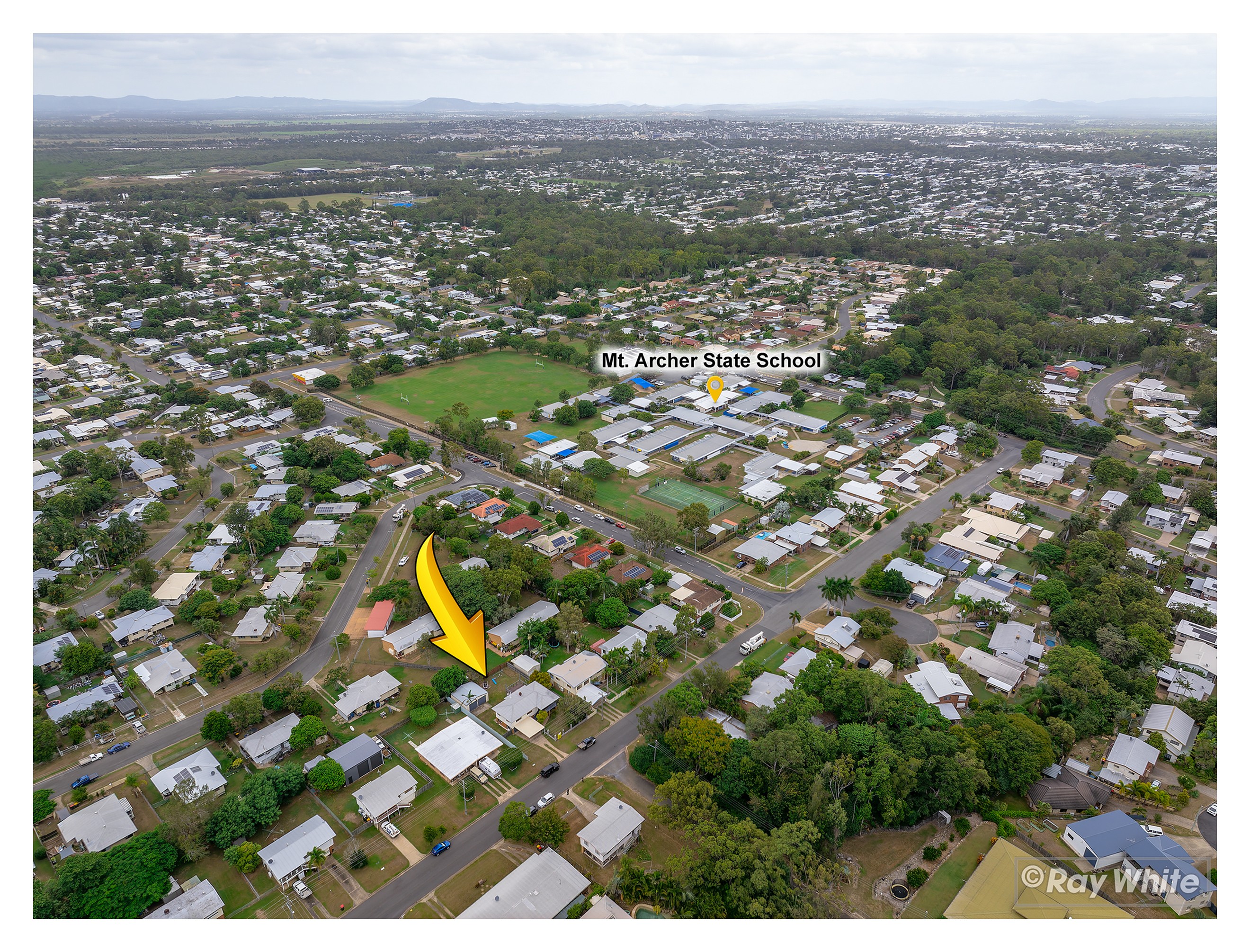 300 Bloxsom Street, Koongal, QLD 4701