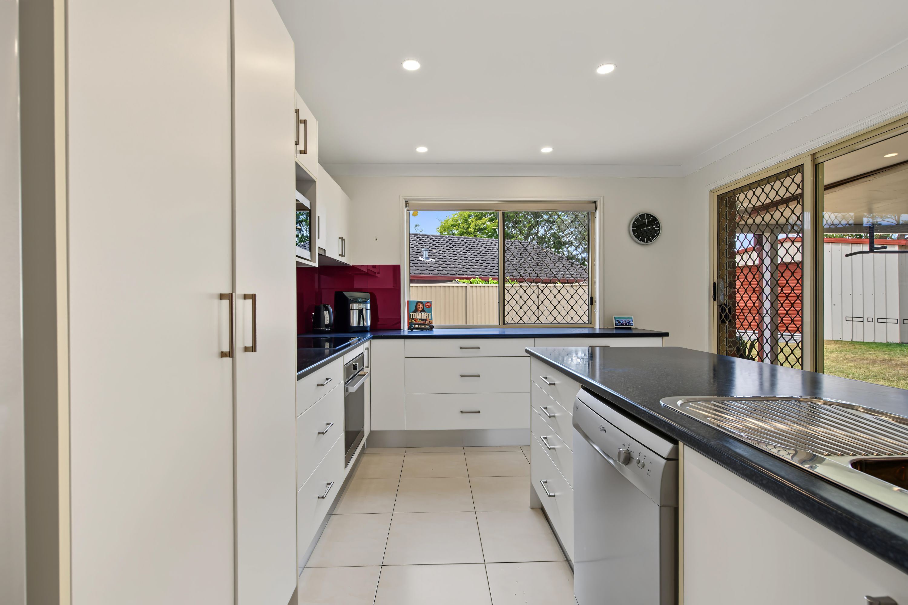 11 Lancaster Court — photo 8 of 22