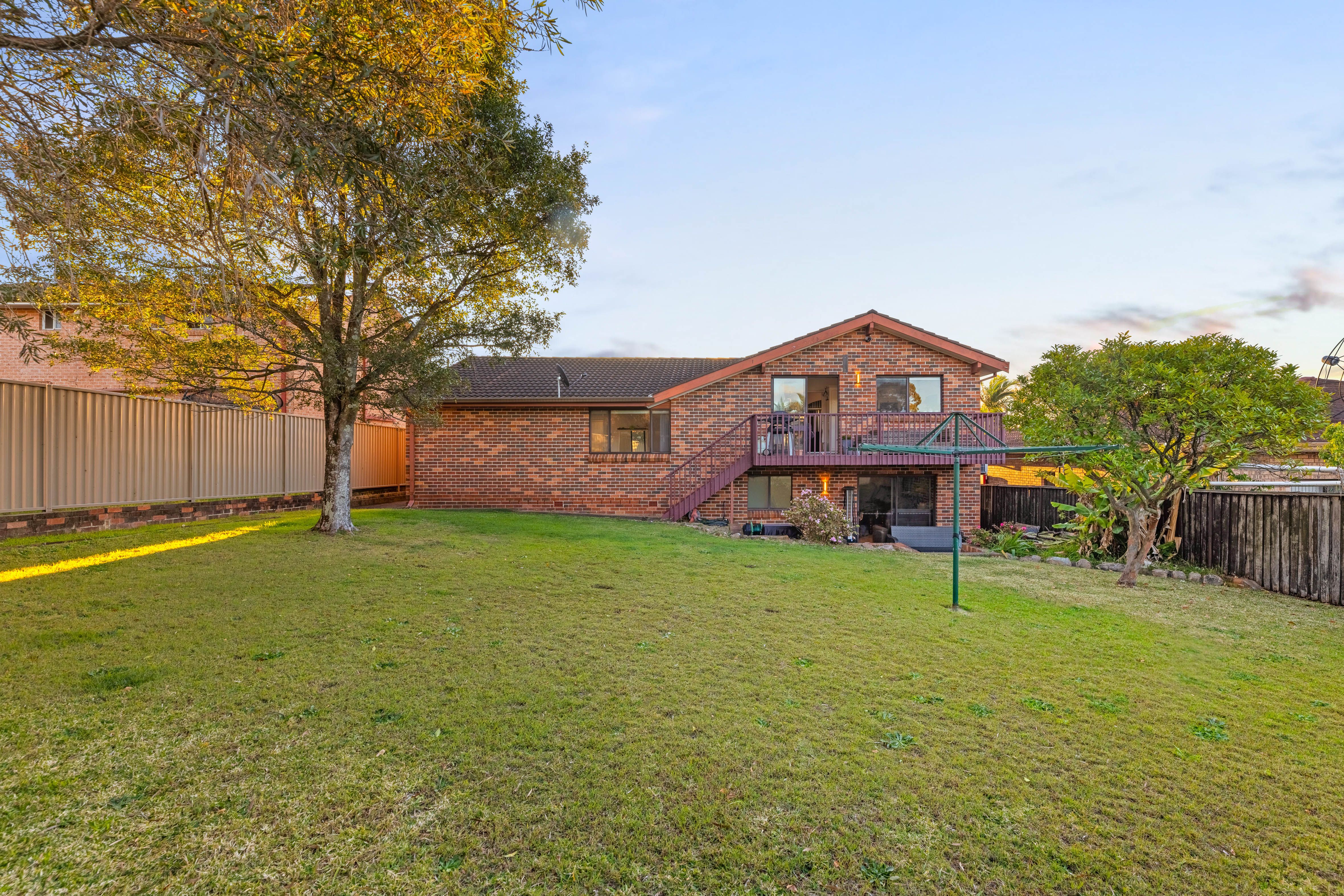 18 Black Close, Illawong, NSW 2234