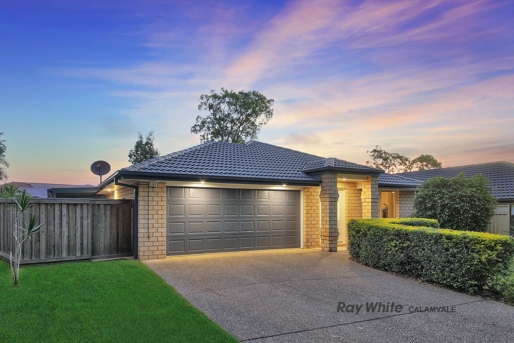 17 Danbulla Crescent, Forest Lake QLD 4078