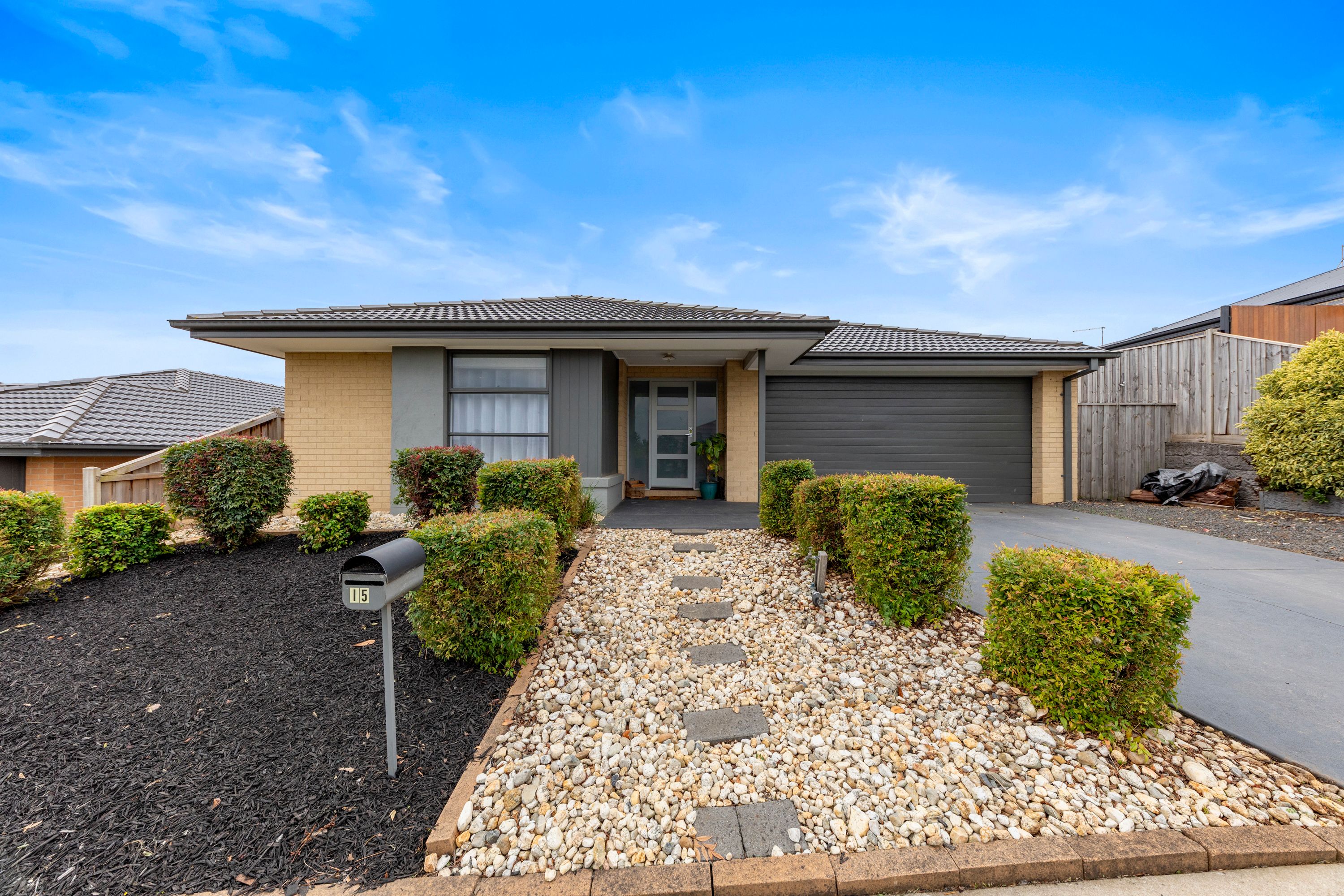 15 Fieldstone Avenue, Warragul, VIC 3820