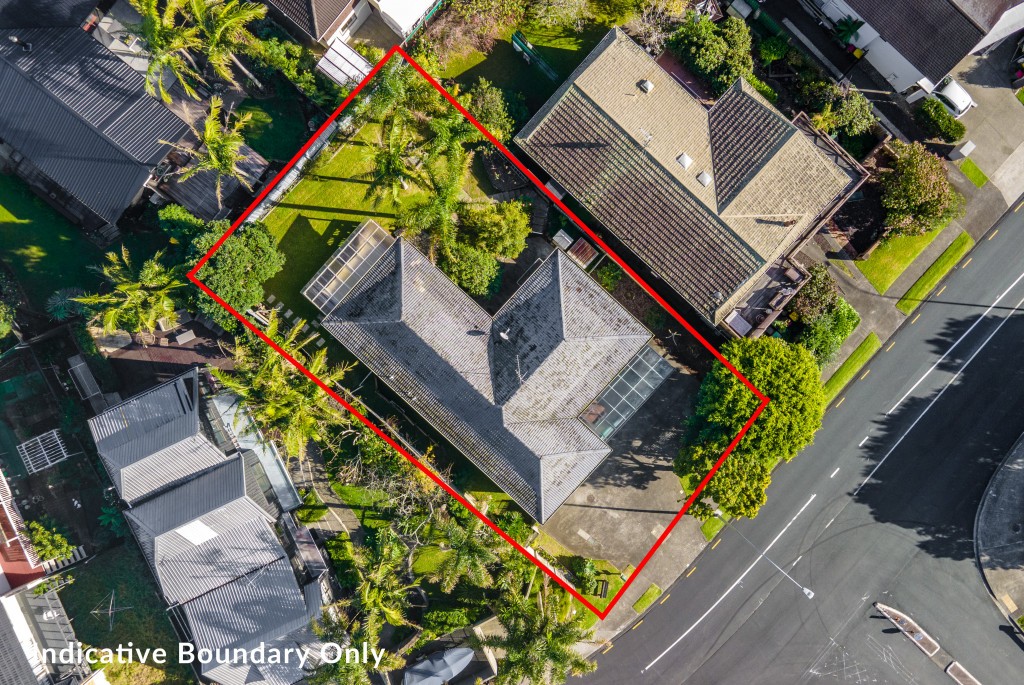 15 Pigeon Mountain Road, Half Moon Bay, Manukau City