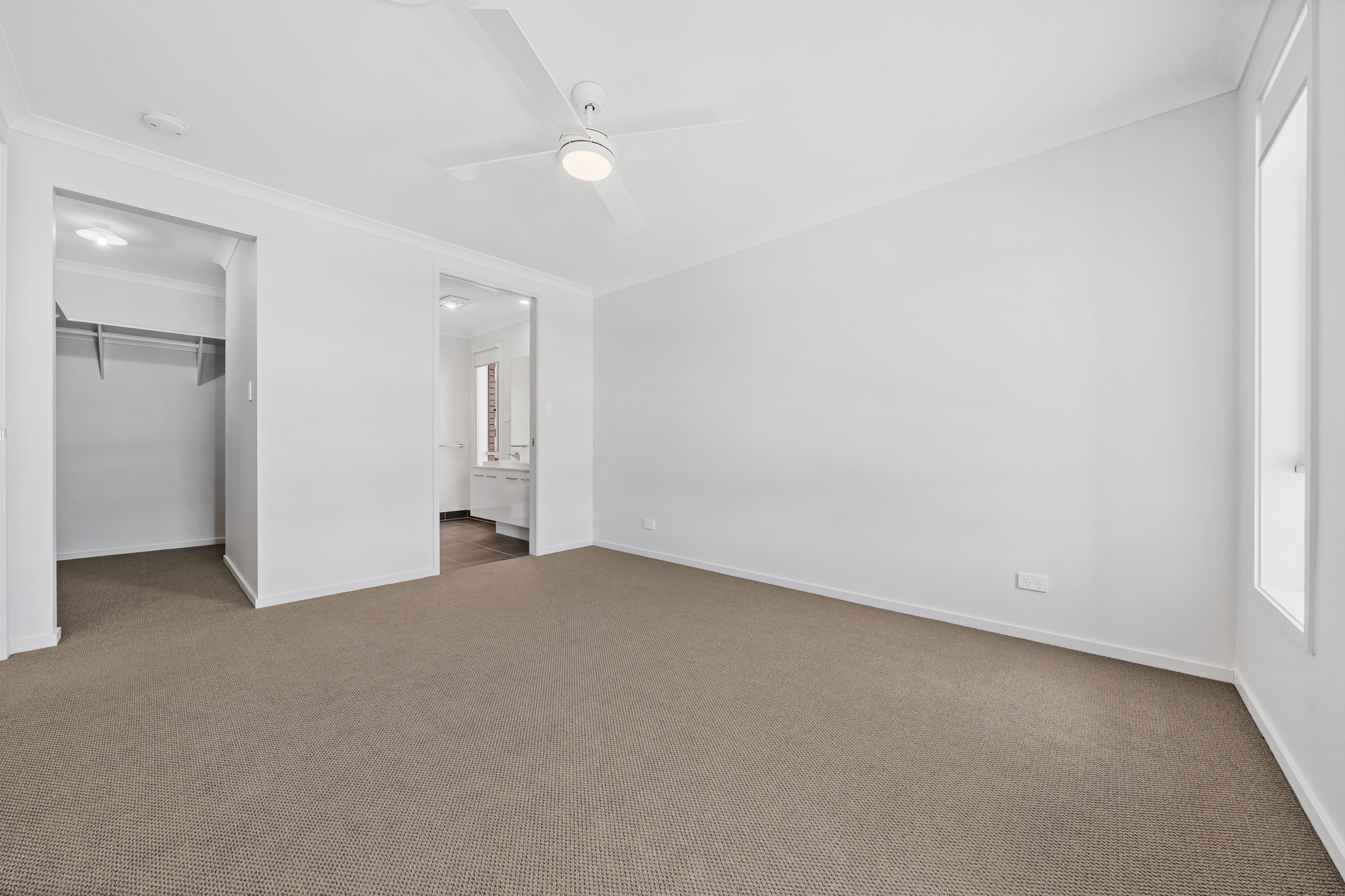 9 Blackwood Street, Redland Bay, QLD 4165