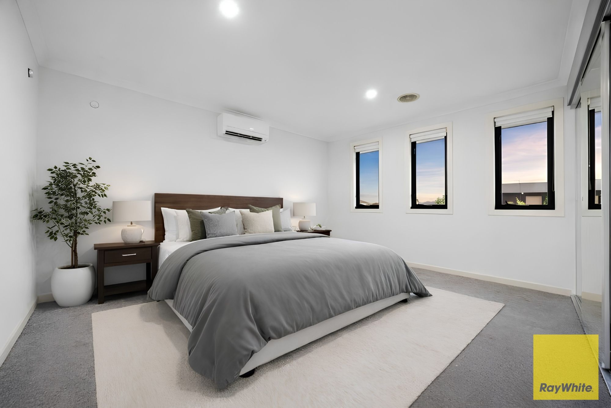 30 Signature Boulevard — photo 15 of 22