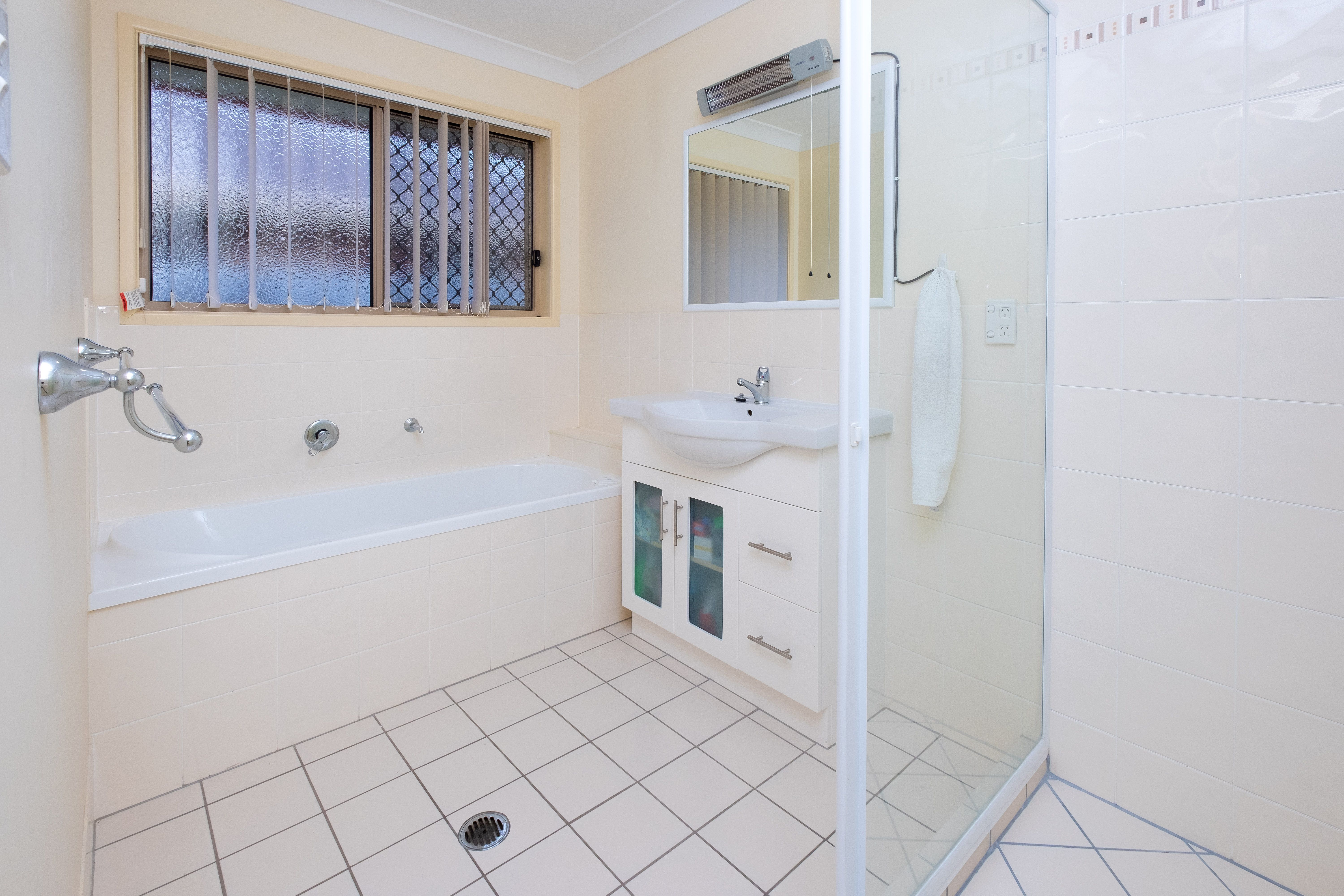 10 Celtic Street, Crestmead, QLD 4132