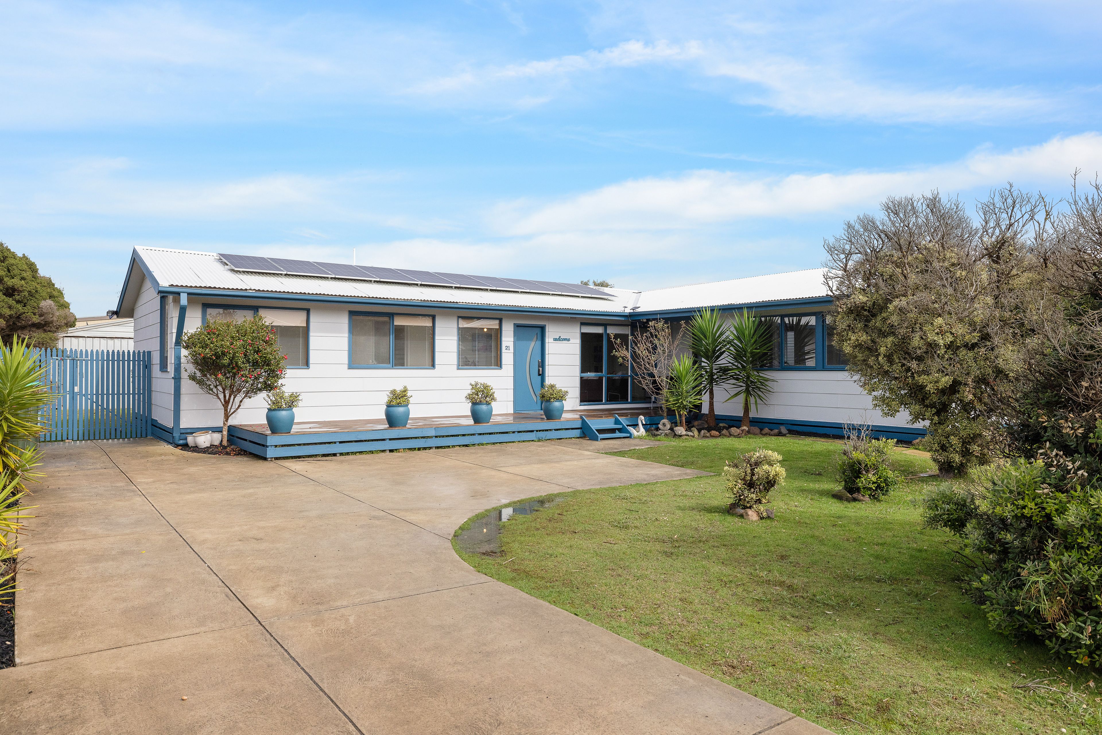 21 Sinclair Avenue, Surf Beach VIC 3922