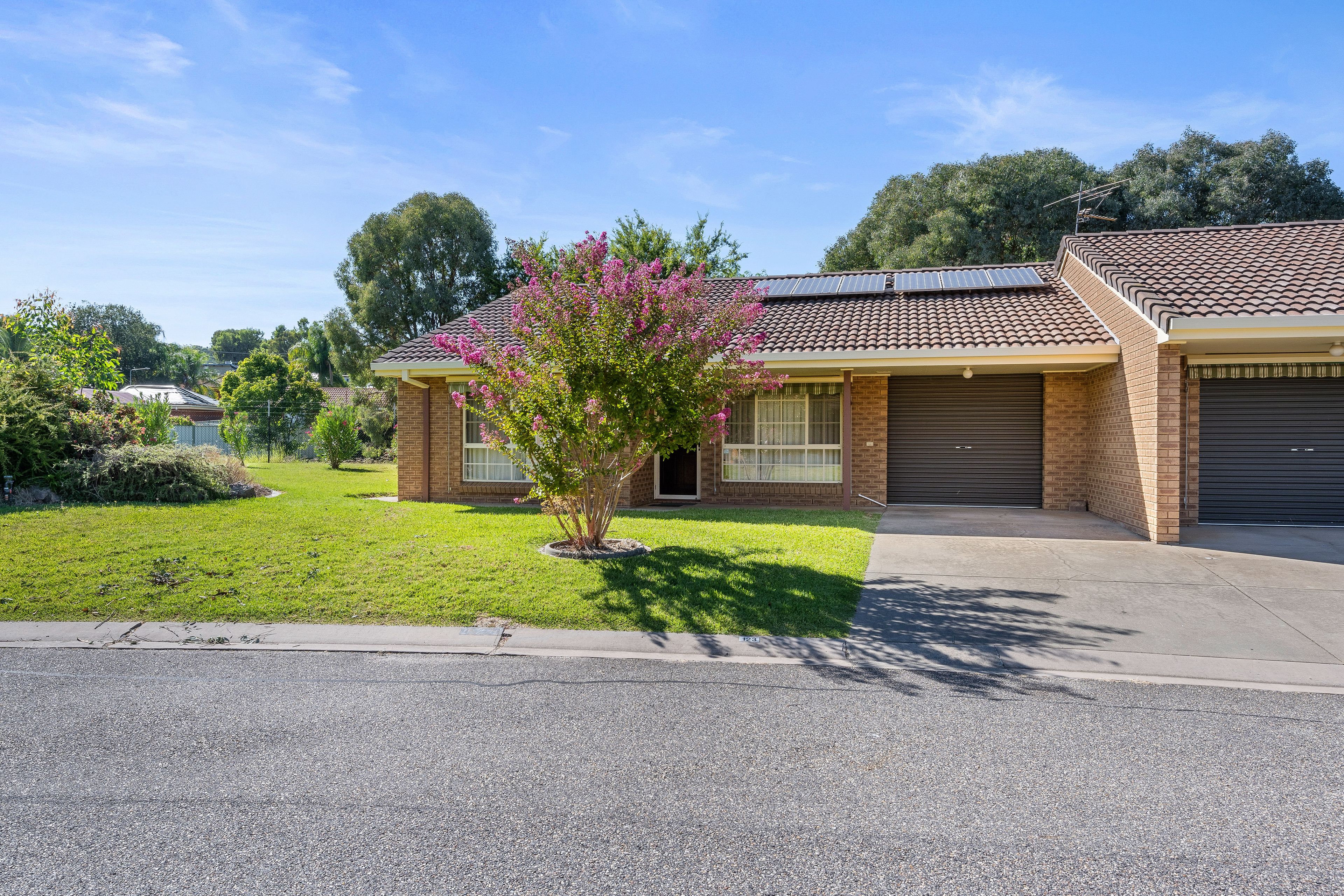 123 Elmglade Close, West Albury, NSW 2640