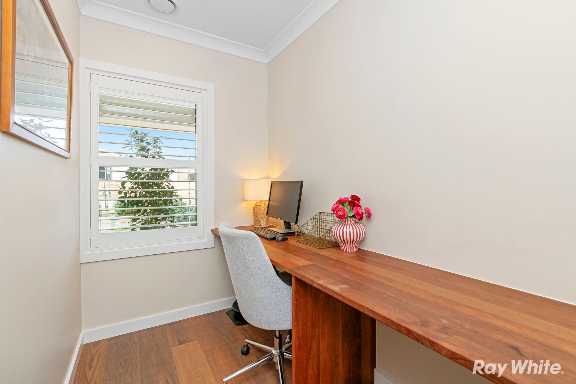 11 Lawrence Avenue — photo 13 of 25