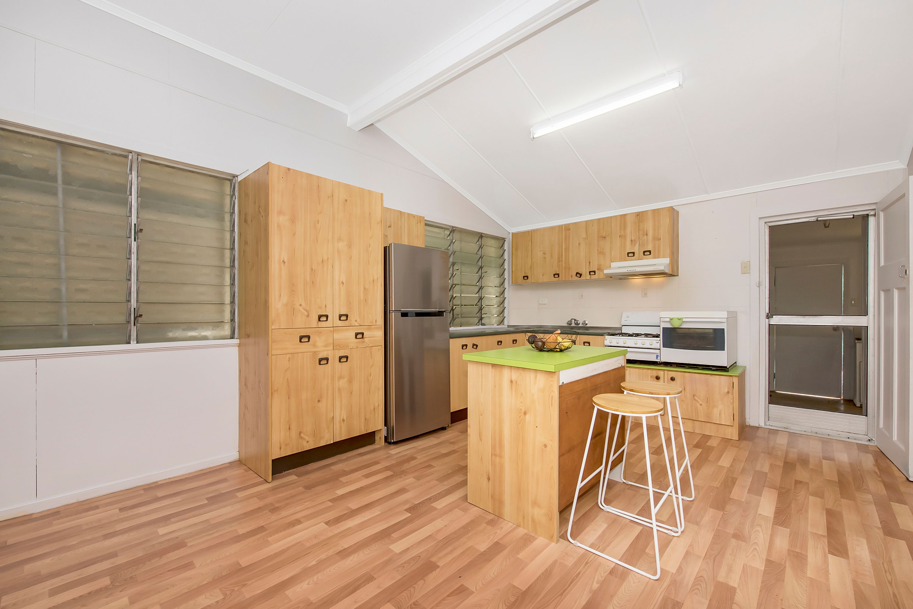 17 Mary Street, West End, QLD 4810