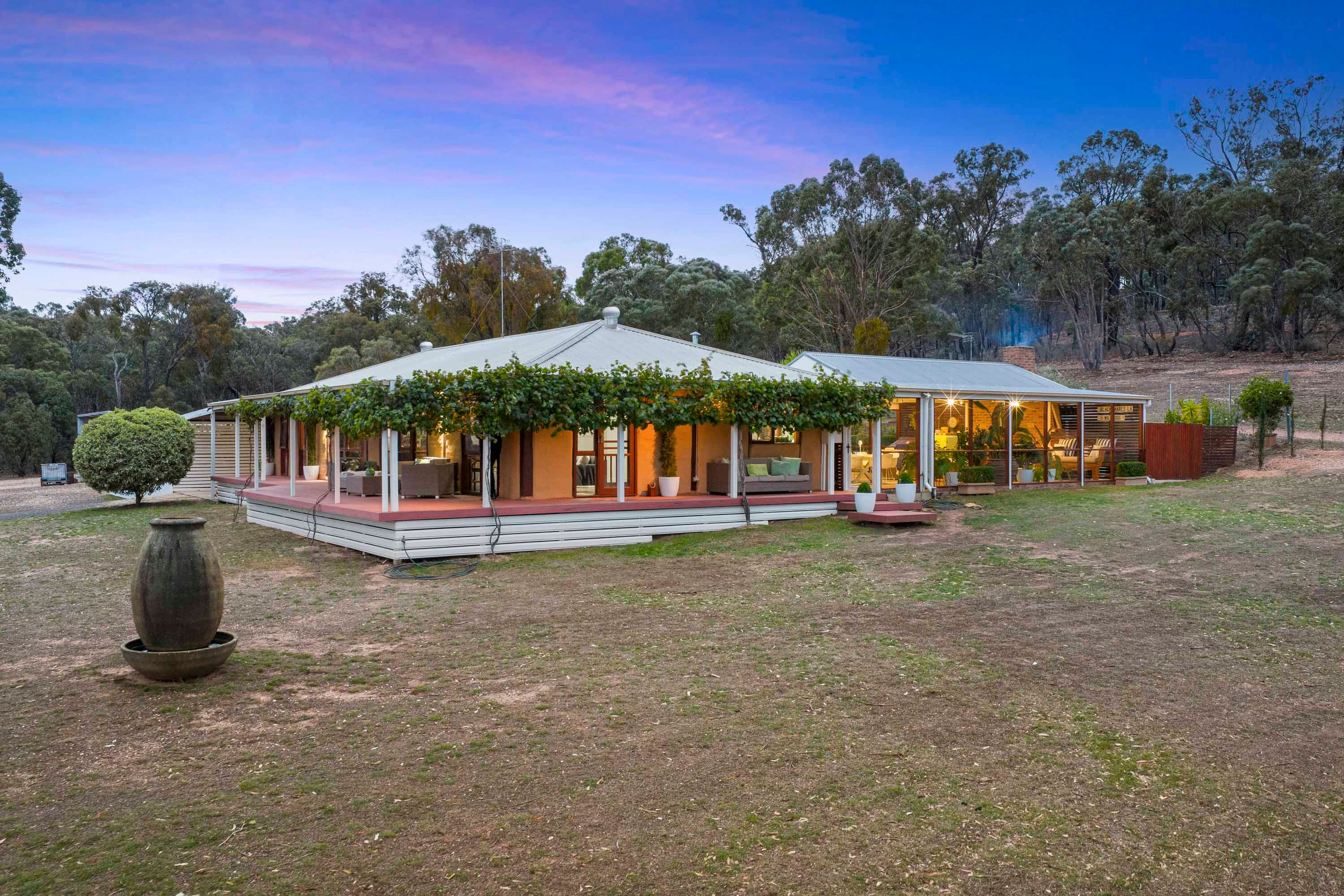 6820 Pyrenees Highway — photo from Ray White Ballarat