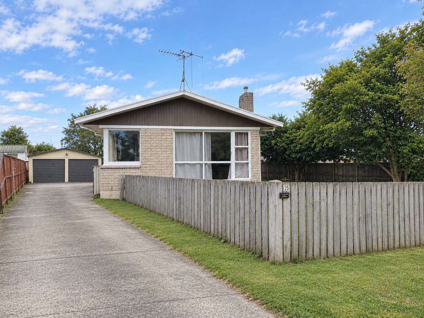 25 Rosalind Street