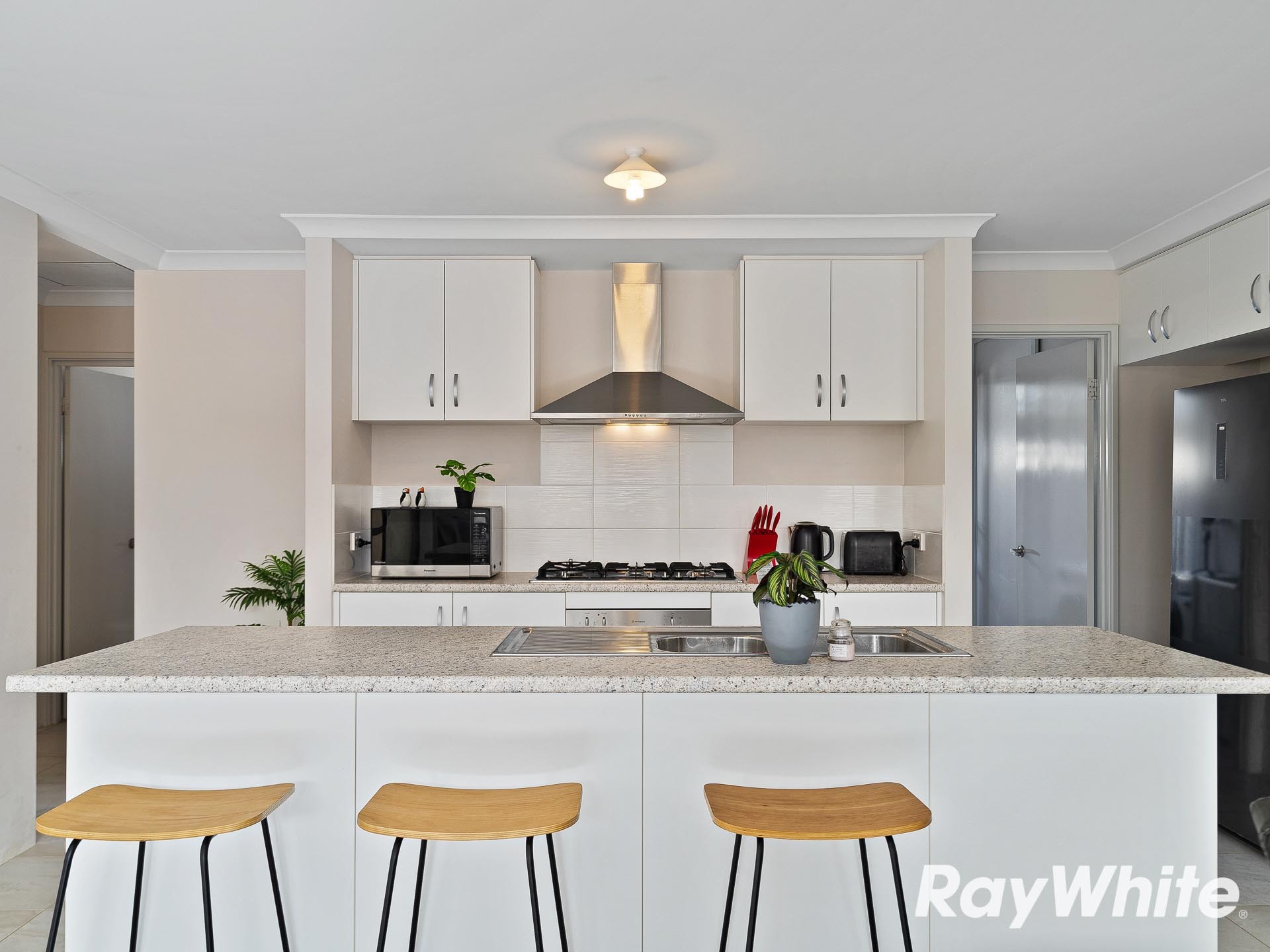 25 Broadmoor Loop, Meadow Springs, WA 6210