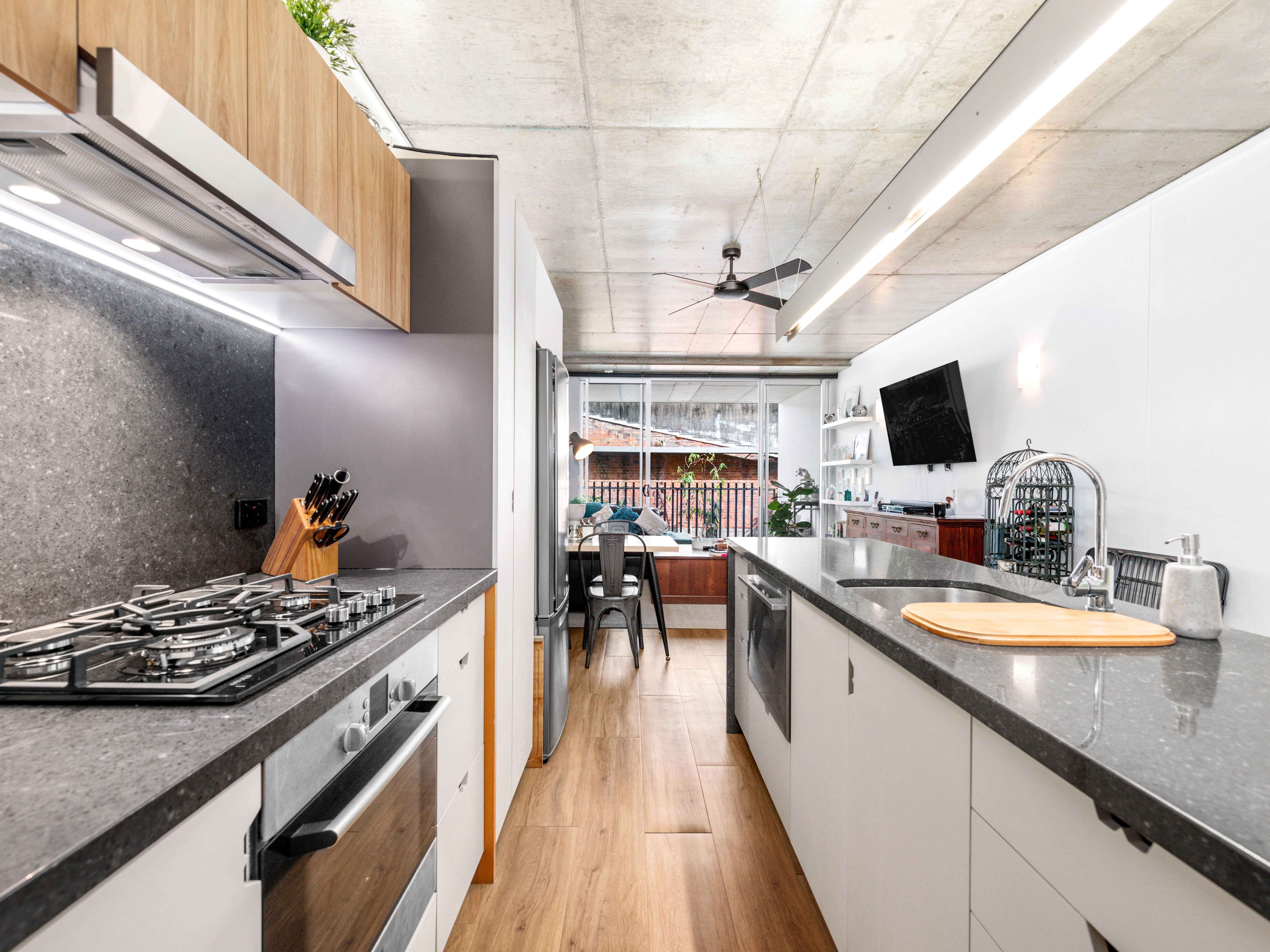 330/8 Skyring Terrace, Teneriffe, QLD 4005