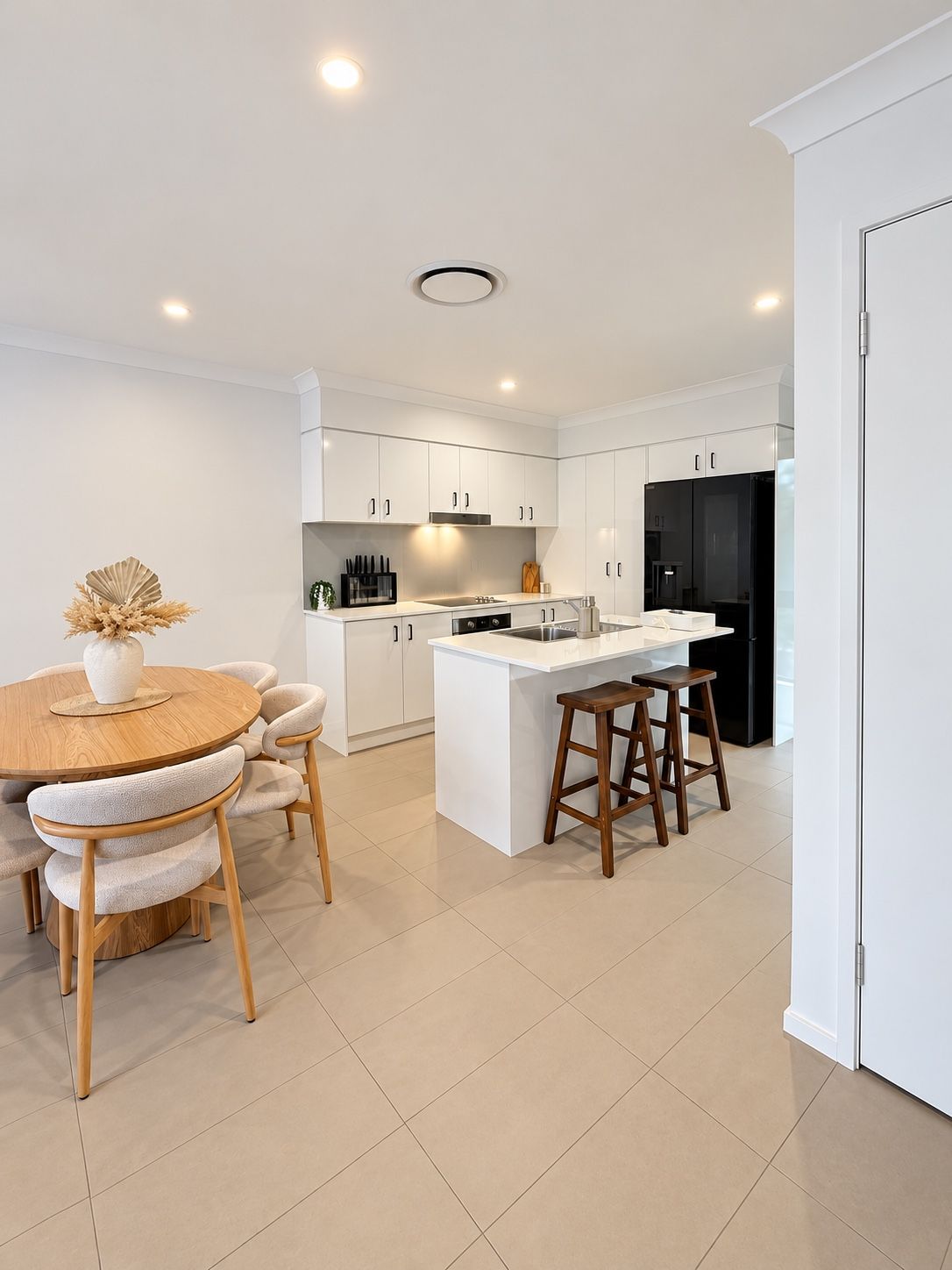 21/61 East Quay Drive — photo 3 of 20