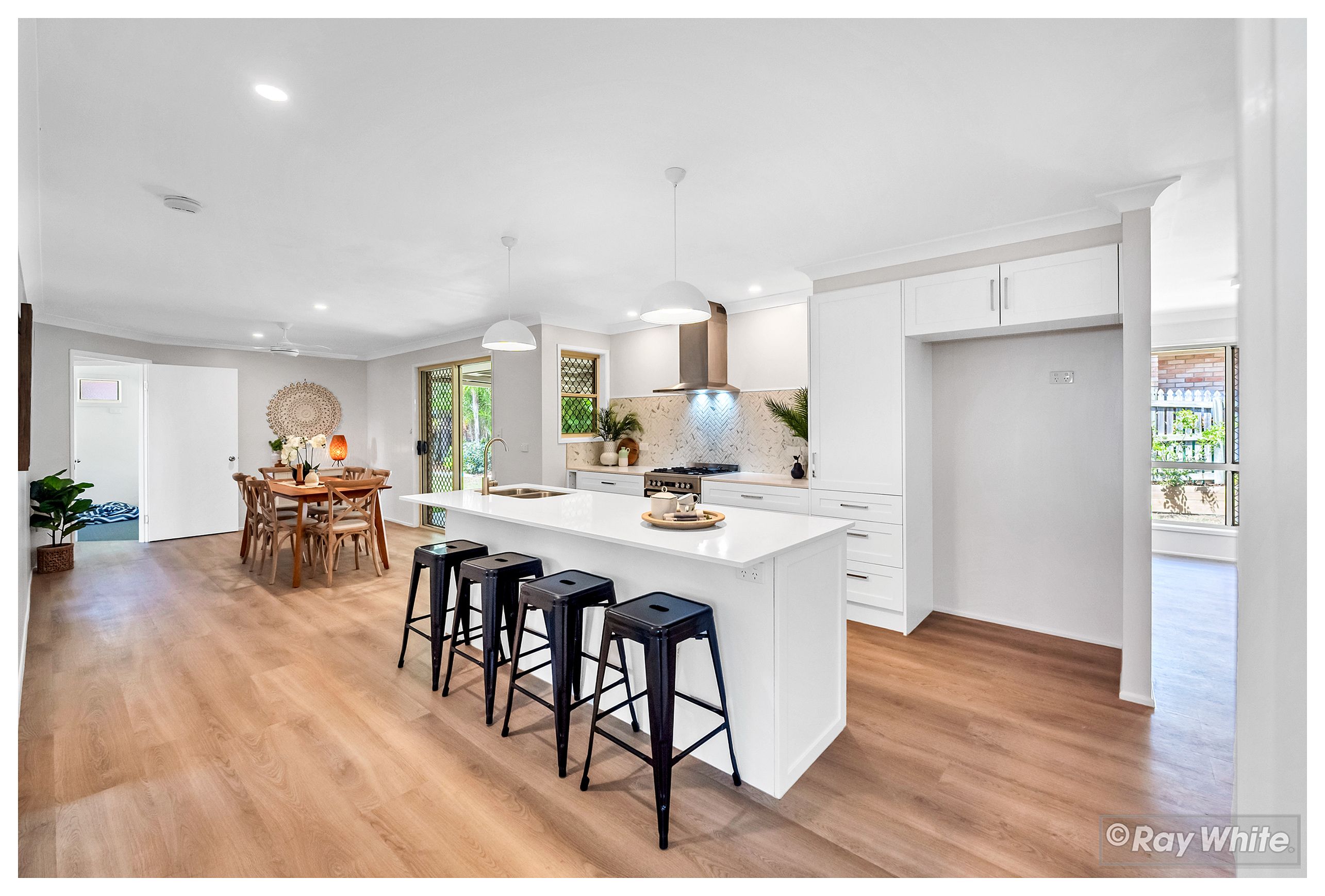 11 Mahogany Street, Norman Gardens, QLD 4701