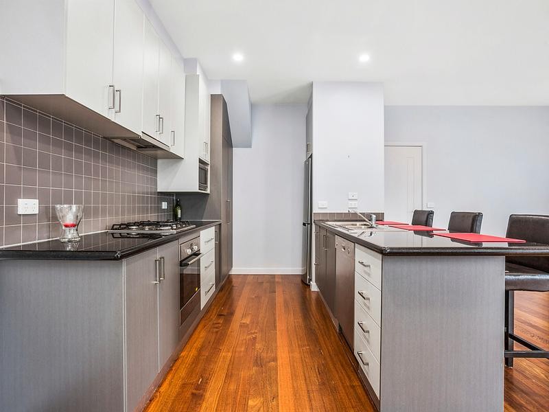 1/5 Brooke Street, Camperdown, VIC 3260