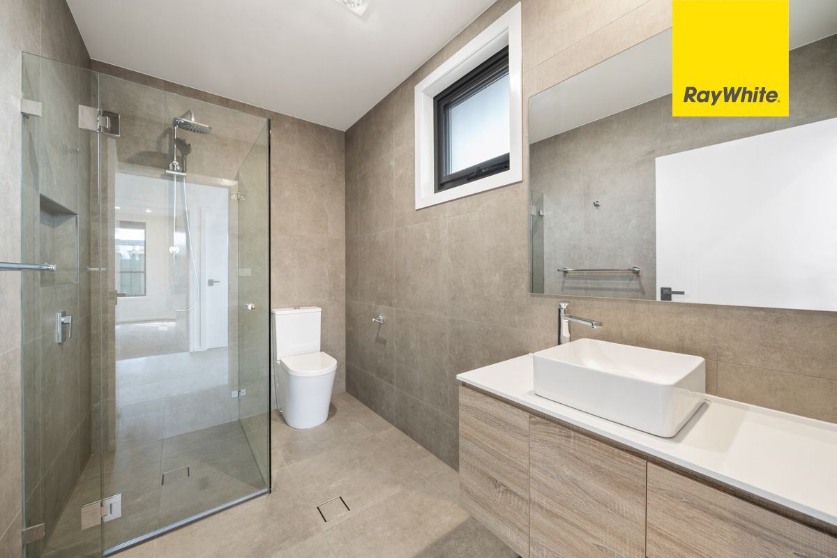 35A Thornhill Crescent — photo 8 of 12